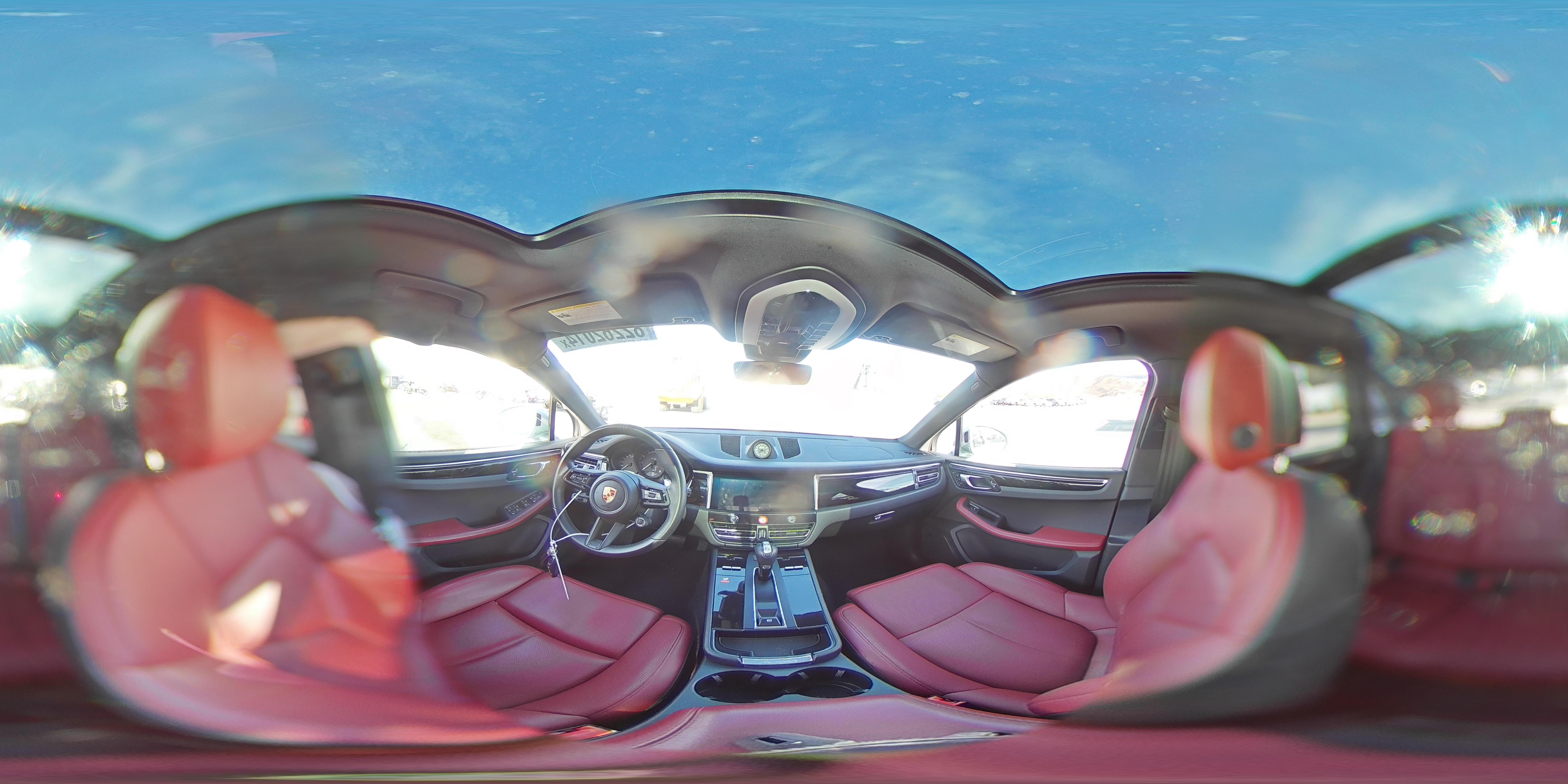 2024 Porsche Macan - Image 14