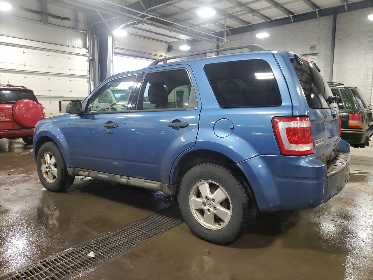 FORD ESCAPE 2010 VIN 1FMCU9D74AKD07783 zdjęcie 2