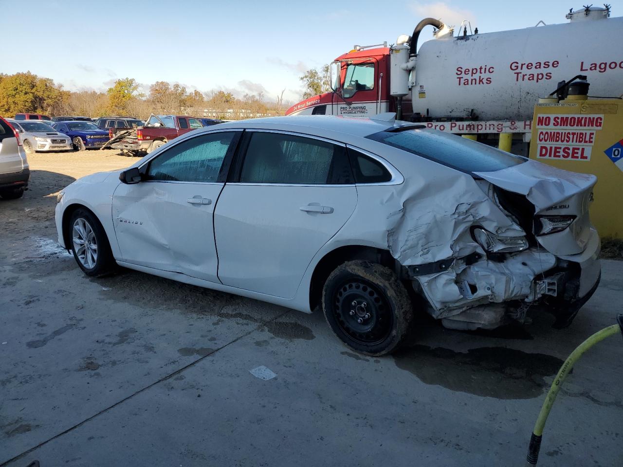 1G1ZD5ST2KF152788 2019 CHEVROLET MALIBU - Image 2