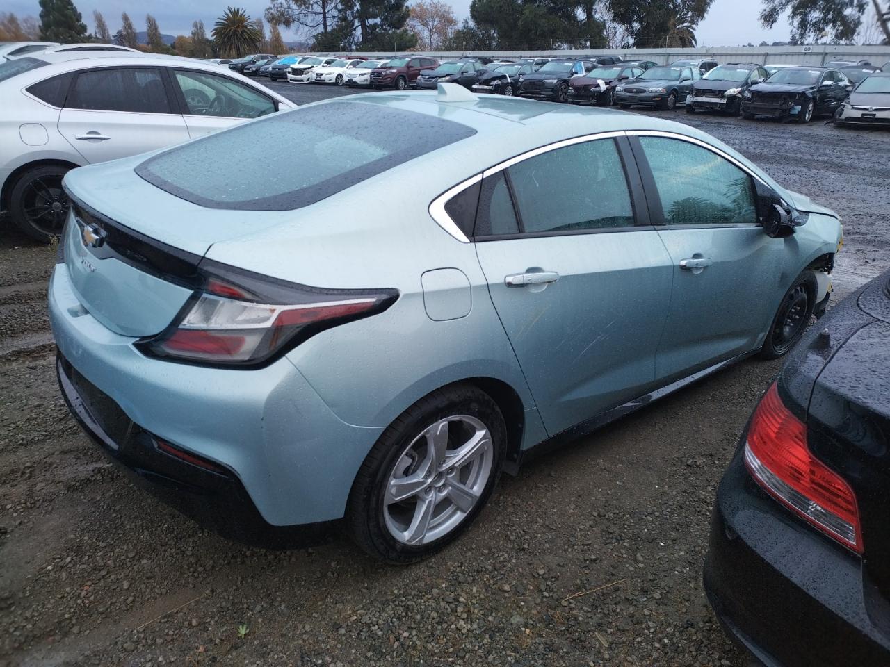 VIN 1G1RC6S56JU138820 2018 CHEVROLET VOLT no.3