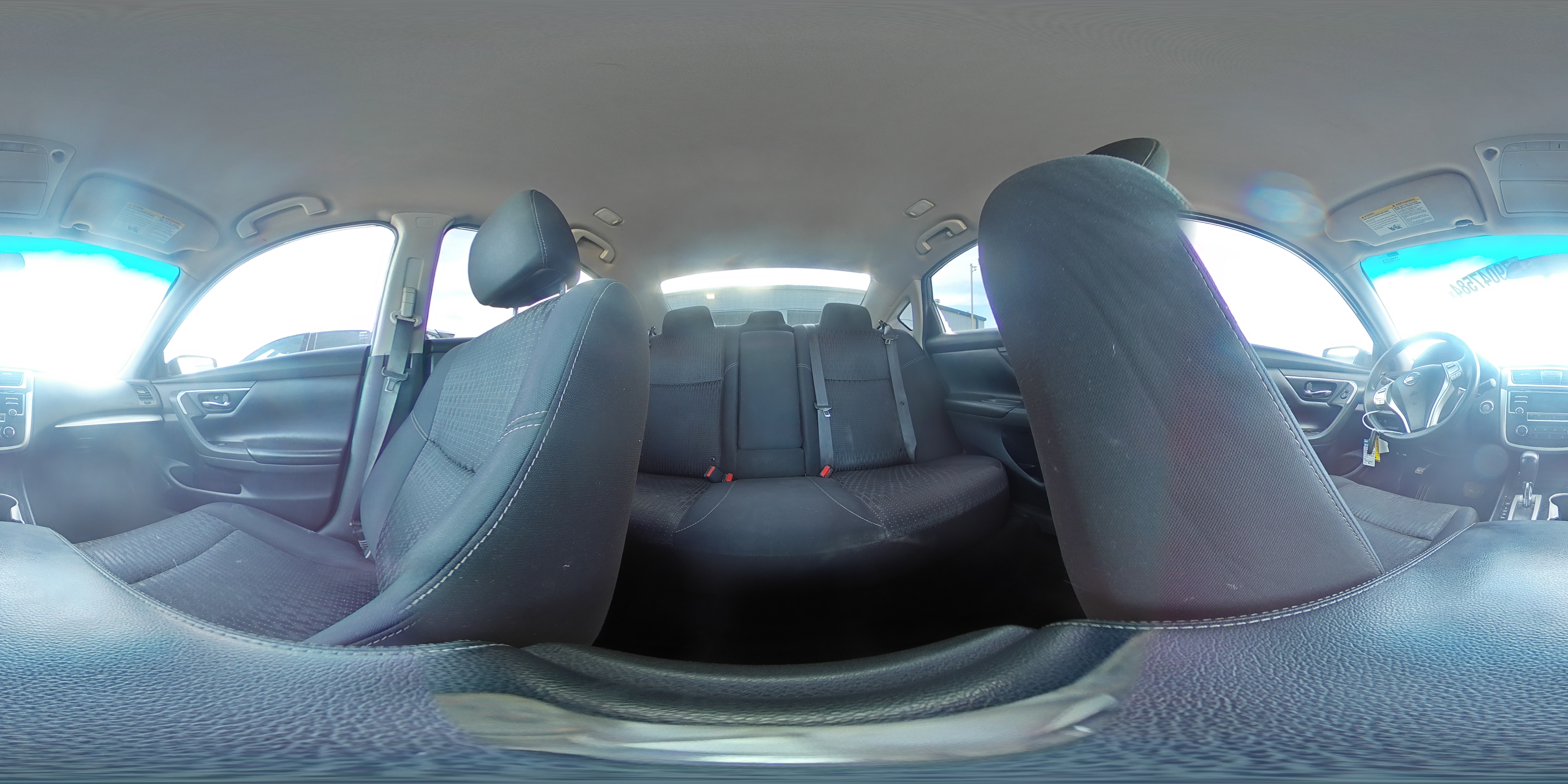 2017 Nissan Altima - Image 14
