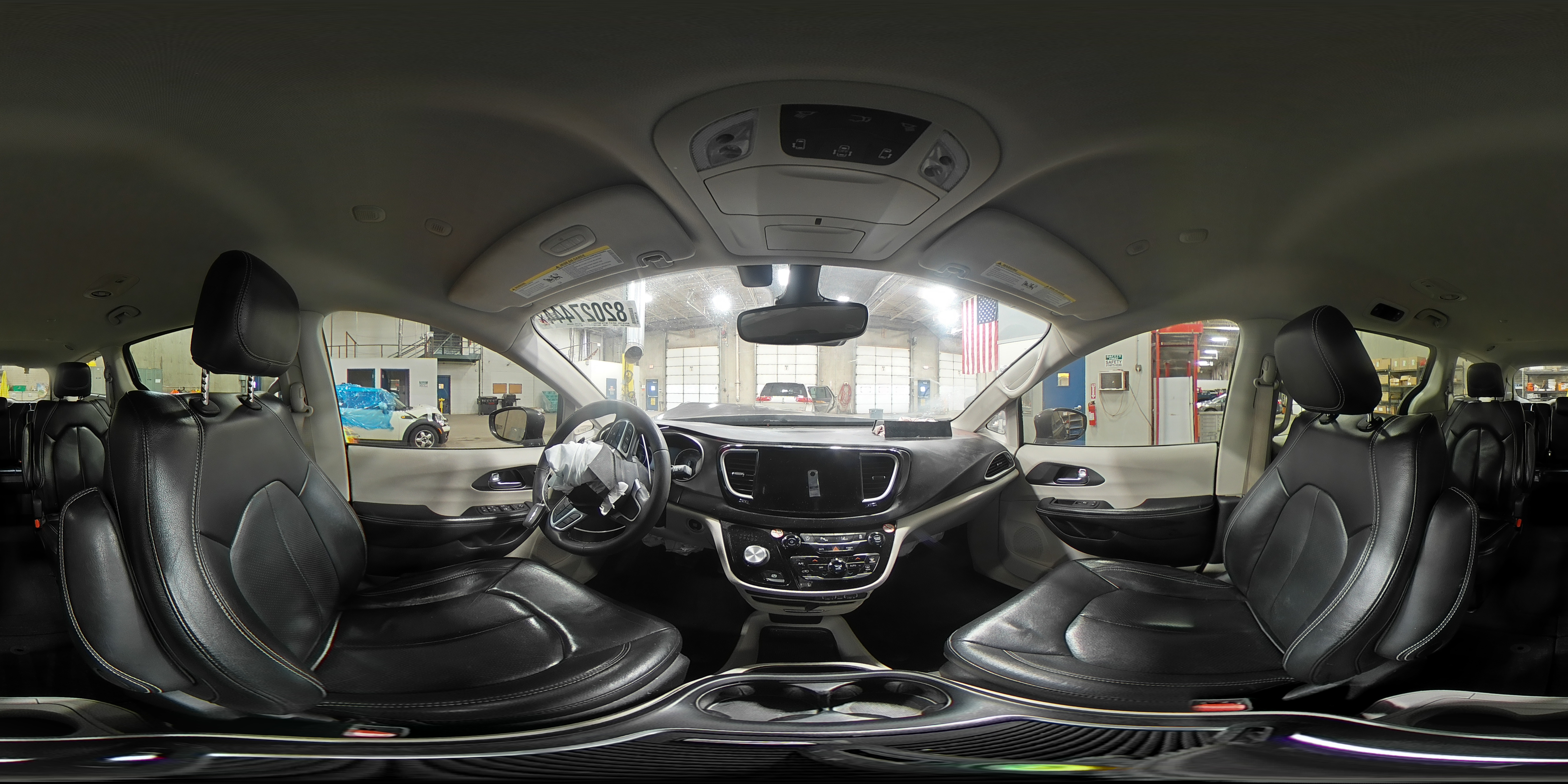 2022 Chrysler Pacifica - Image 14