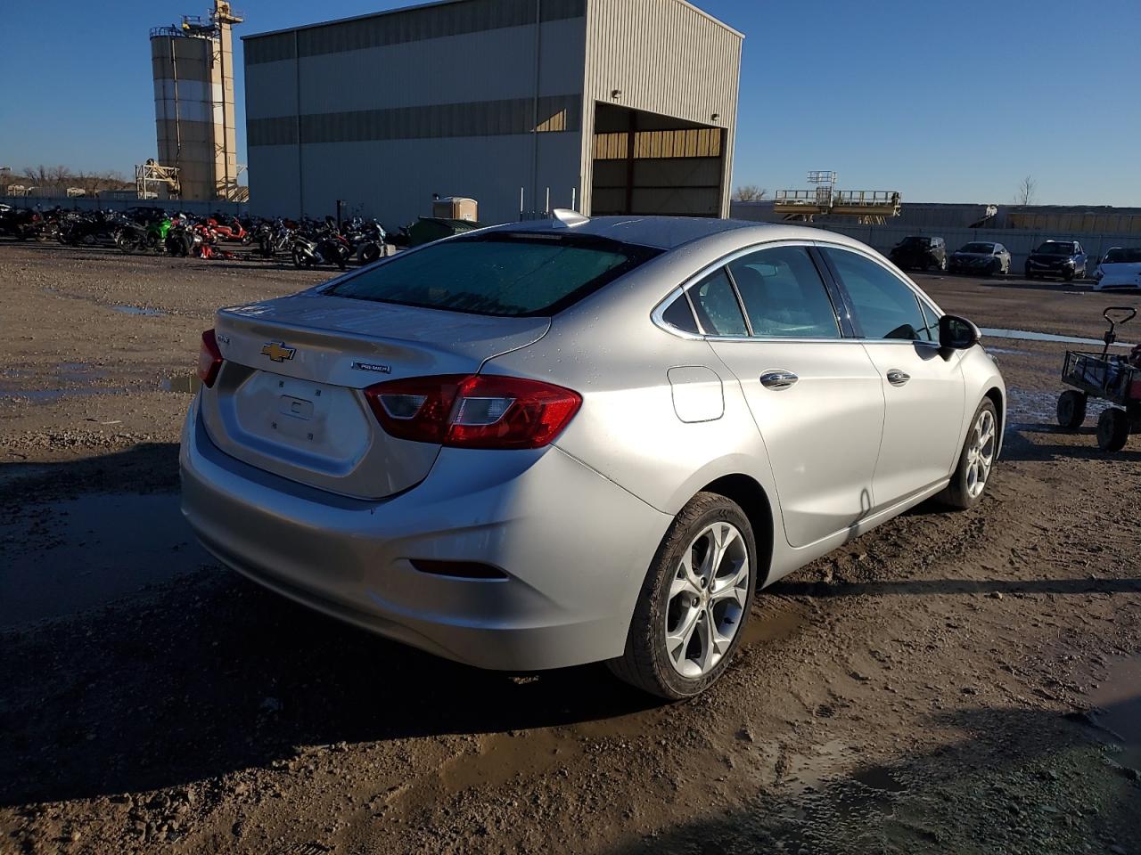 2017 Chevrolet Cruze - Image 3