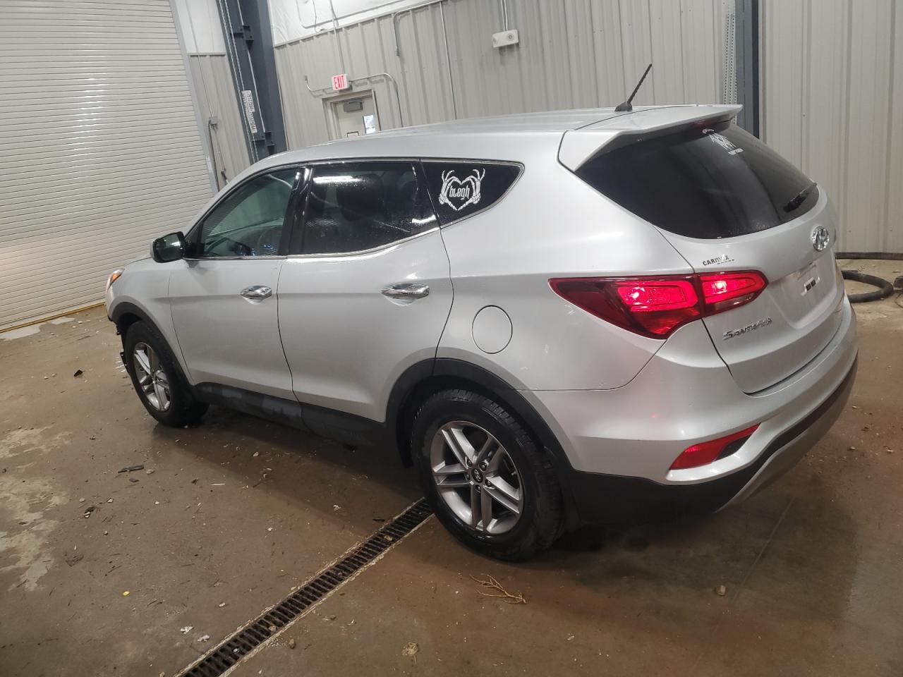 VIN 5XYZTDLB4JG503898 2018 HYUNDAI SANTA FE no.2