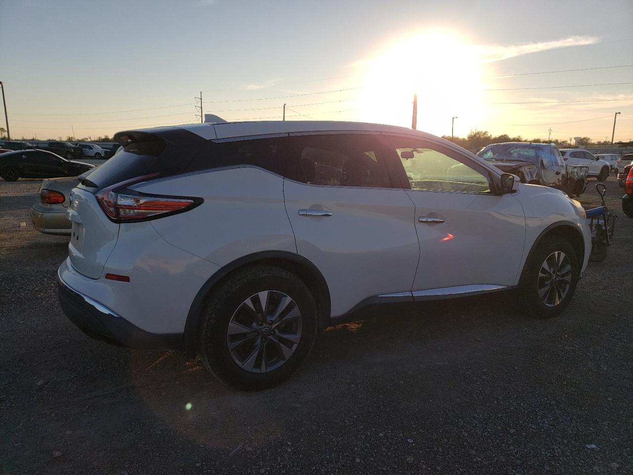 2017 Nissan Murano - Image 3