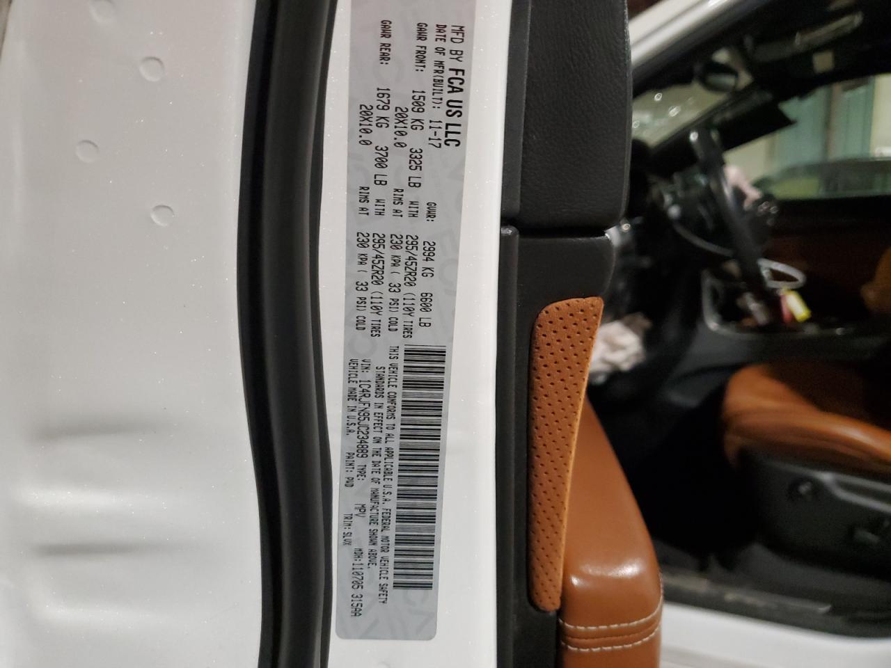 2018 Jeep Grand Cherokee - Image 13