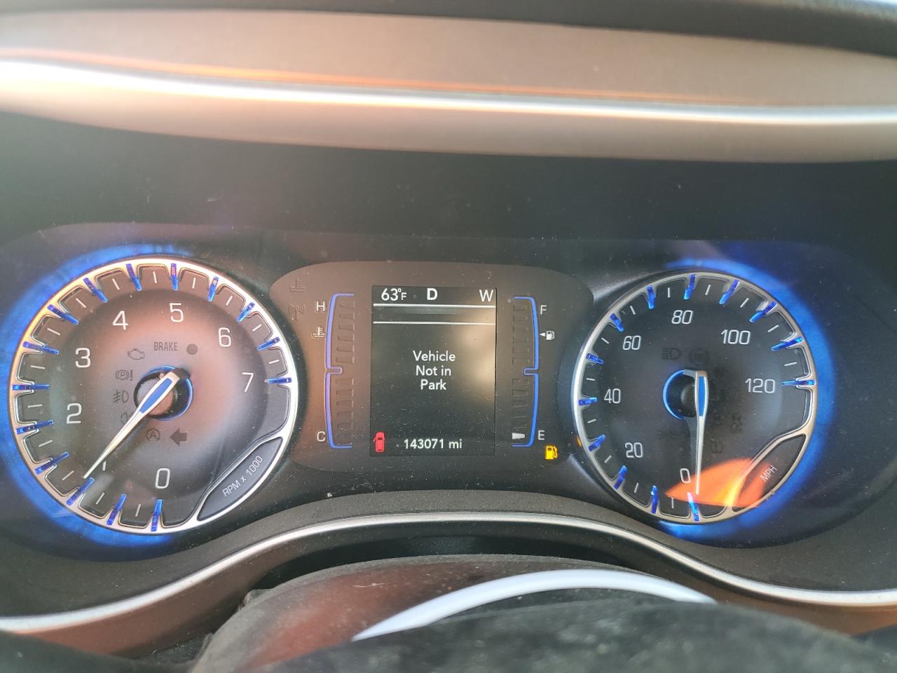 2020 Chrysler Voyager - Image 9