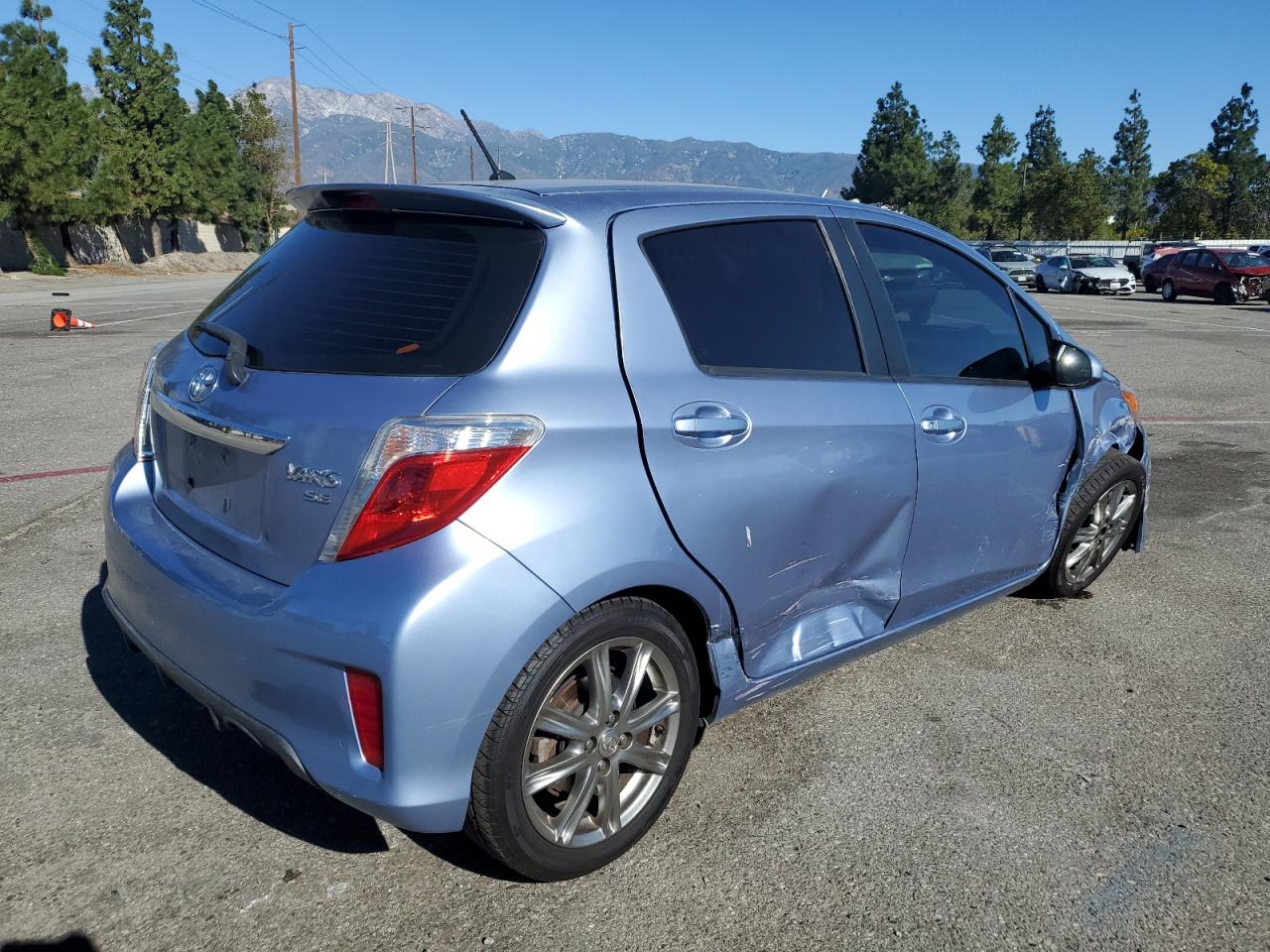 VIN JTDKTUD36ED588370 2014 TOYOTA YARIS no.3