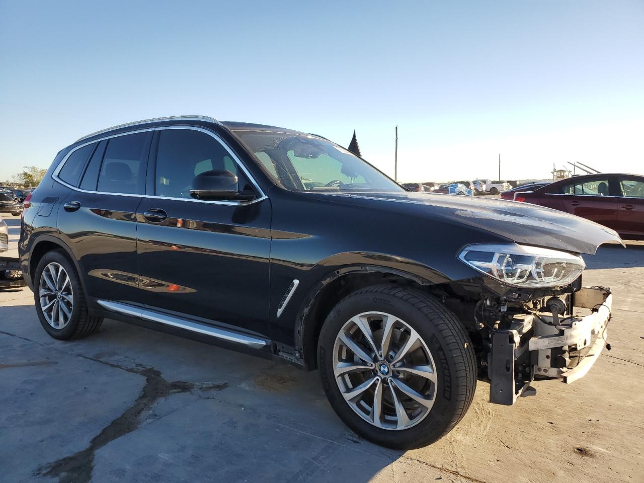 VIN 5UXTR7C56KLE94886 2019 BMW X3 no.4