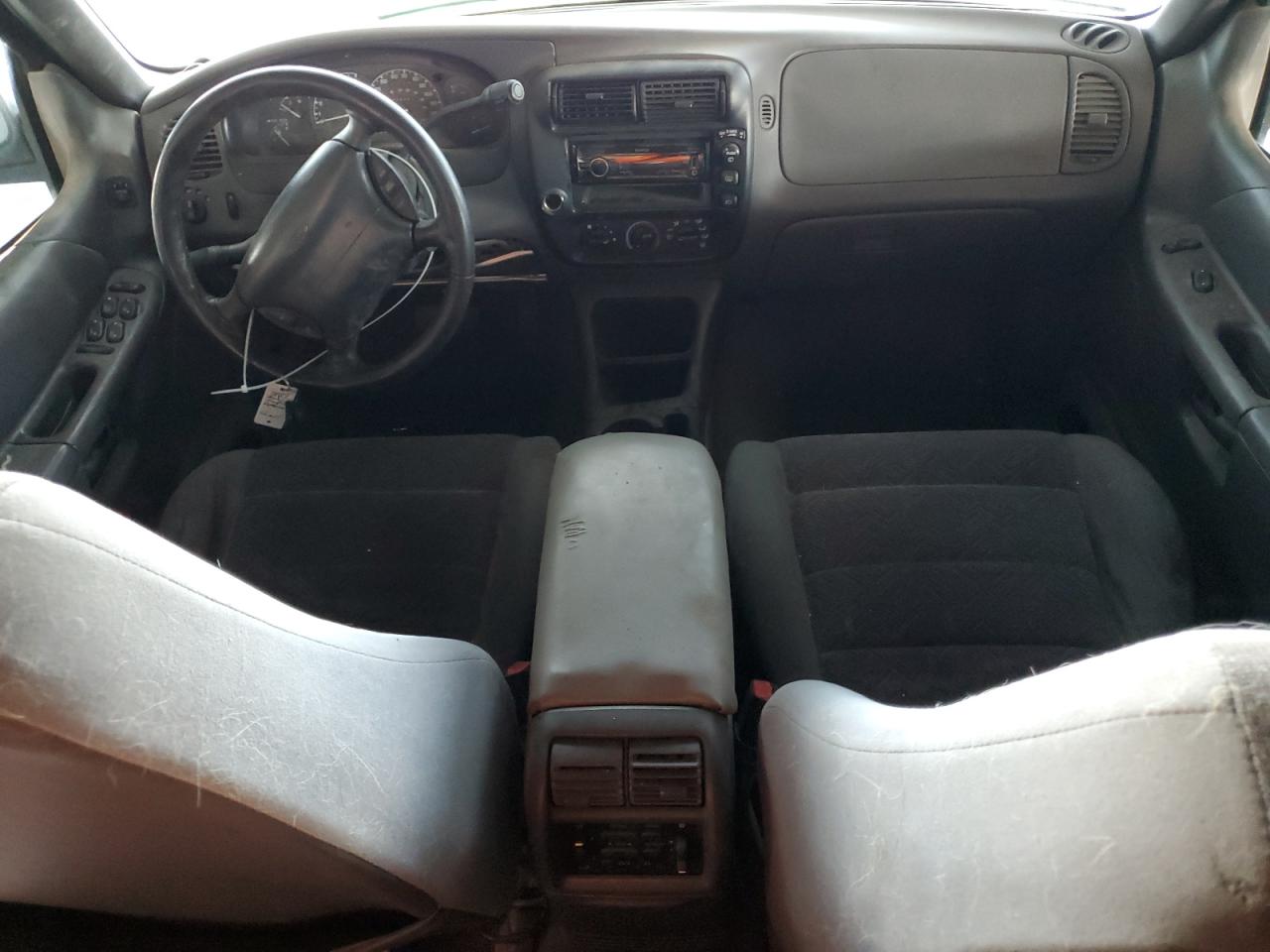 2001 Ford Explorer - Image 8