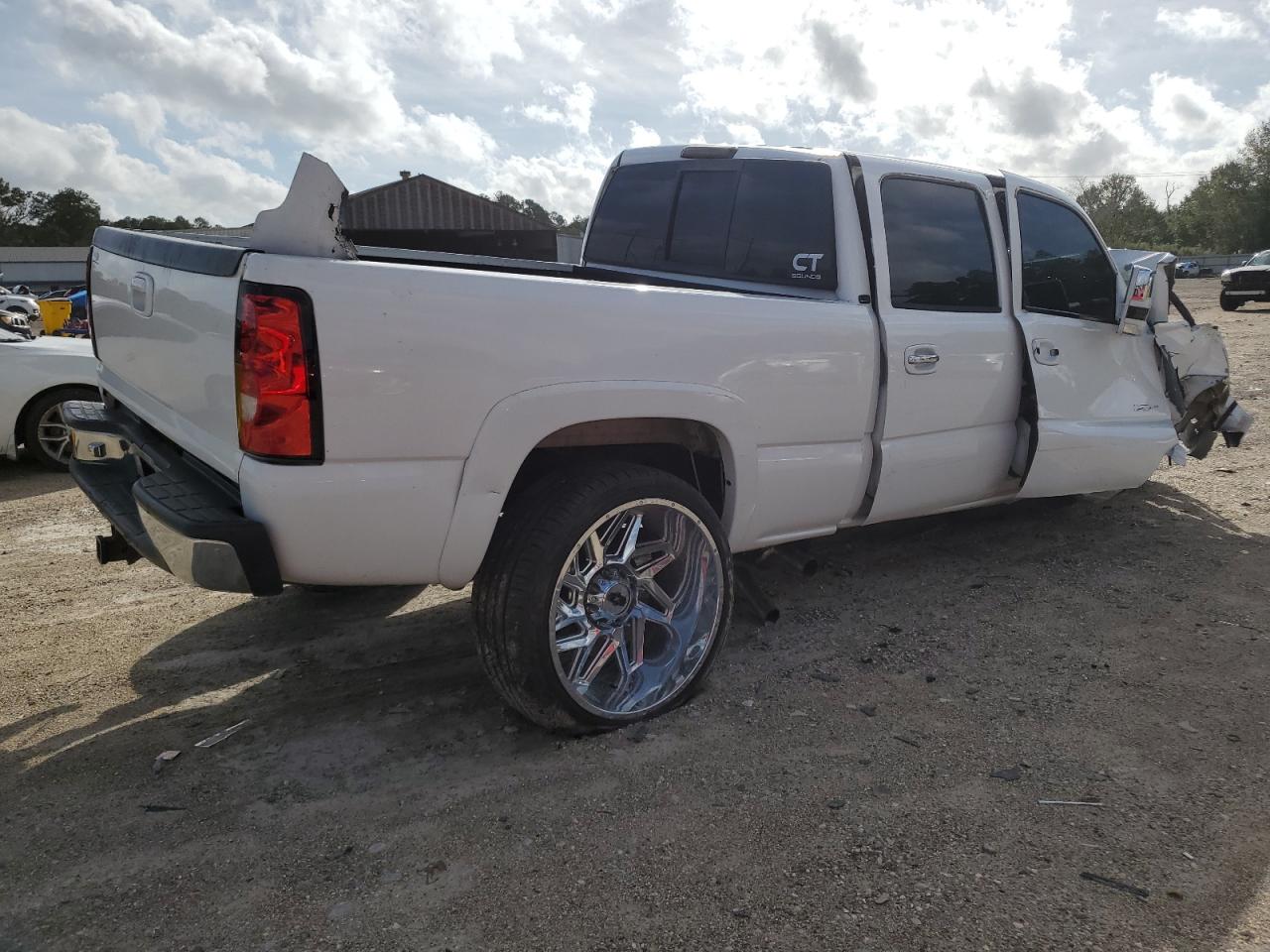 2004 Chevrolet Silverado C2500 Heavy Duty VIN: 1GCHC23UX4F248554 Lot: 78928224