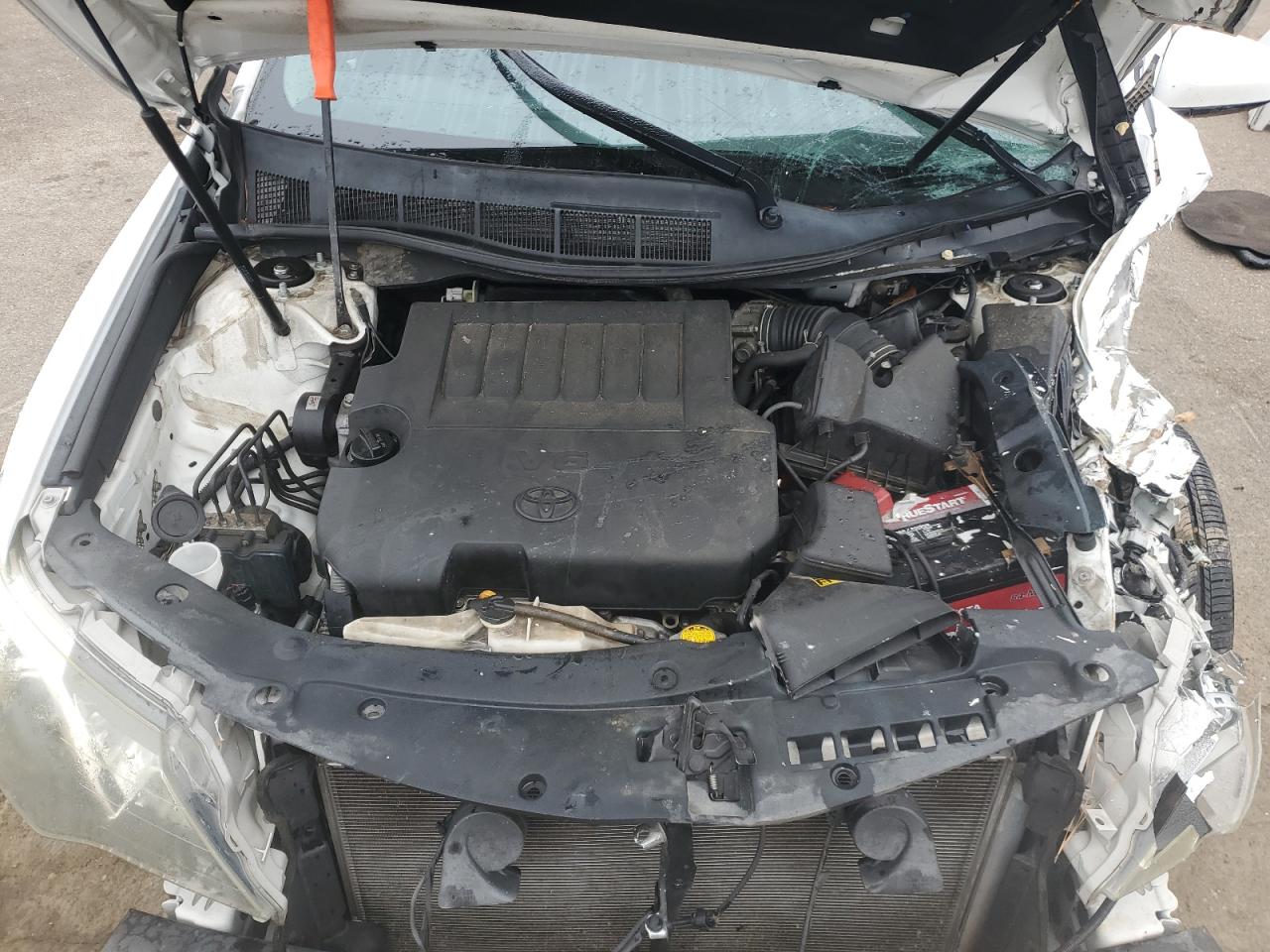 2012 Toyota Camry - Image 12