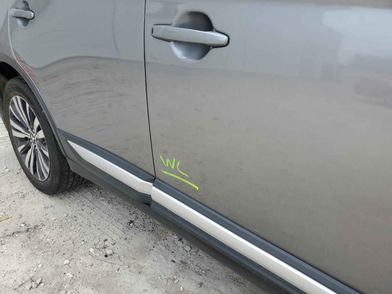 2019 Mitsubishi Outlander - Image 13