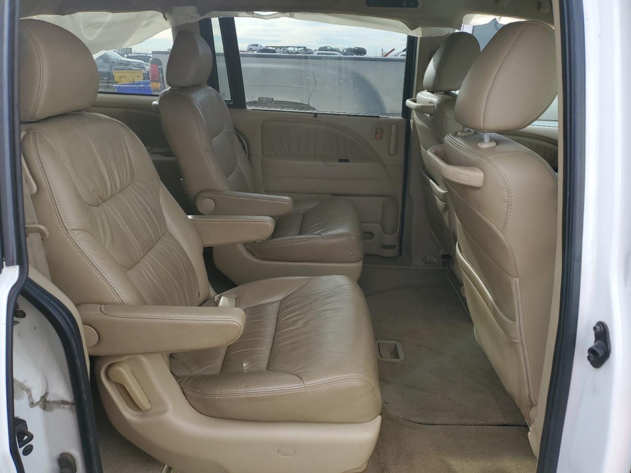 2009 Honda Odyssey - Image 12