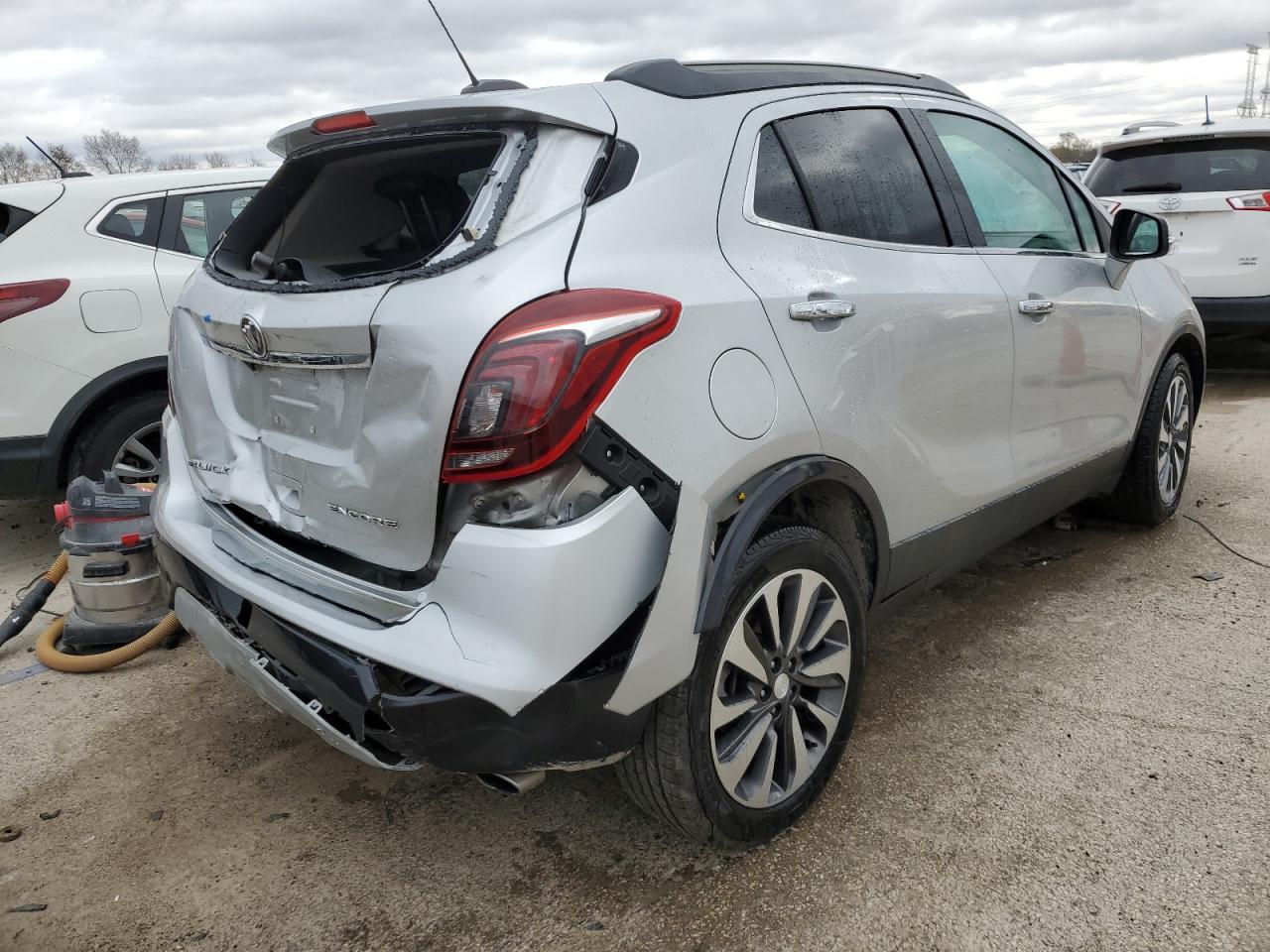 VIN KL4CJCSB7JB605823 2018 BUICK ENCORE no.3