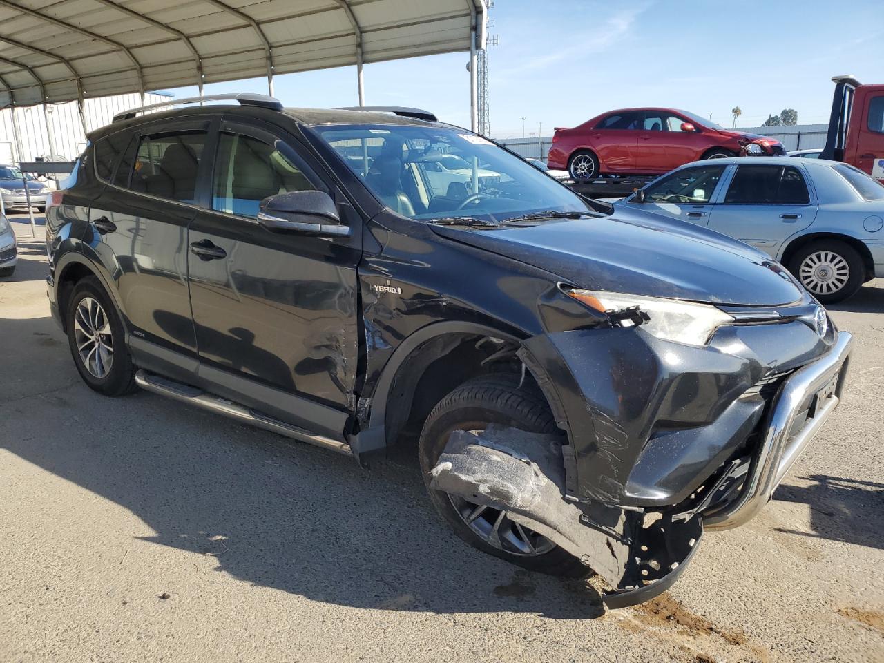 VIN JTMRJREV5GD040607 2016 TOYOTA RAV4 no.4