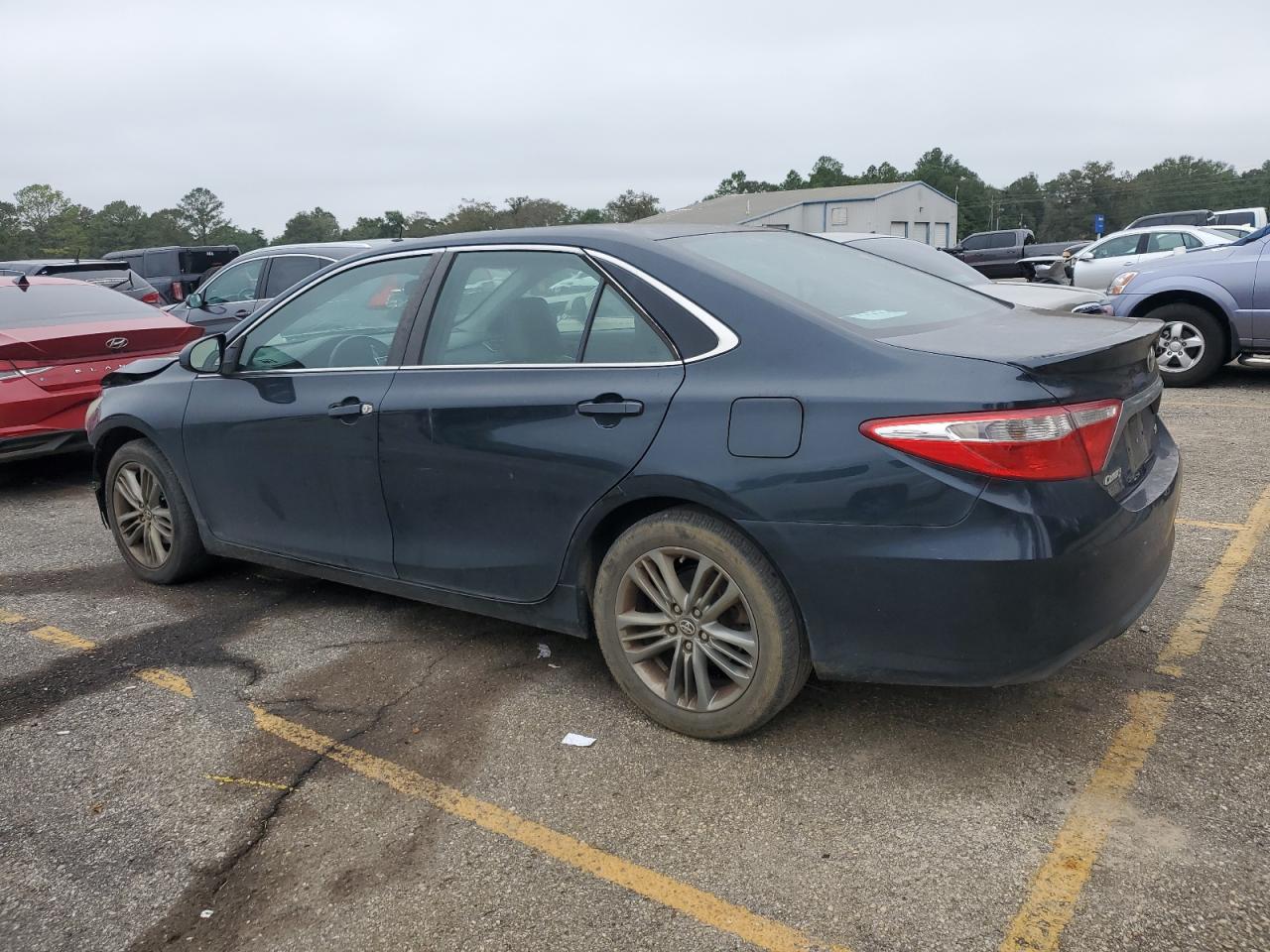 VIN 4T1BF1FK5GU211635 2016 TOYOTA CAMRY no.2