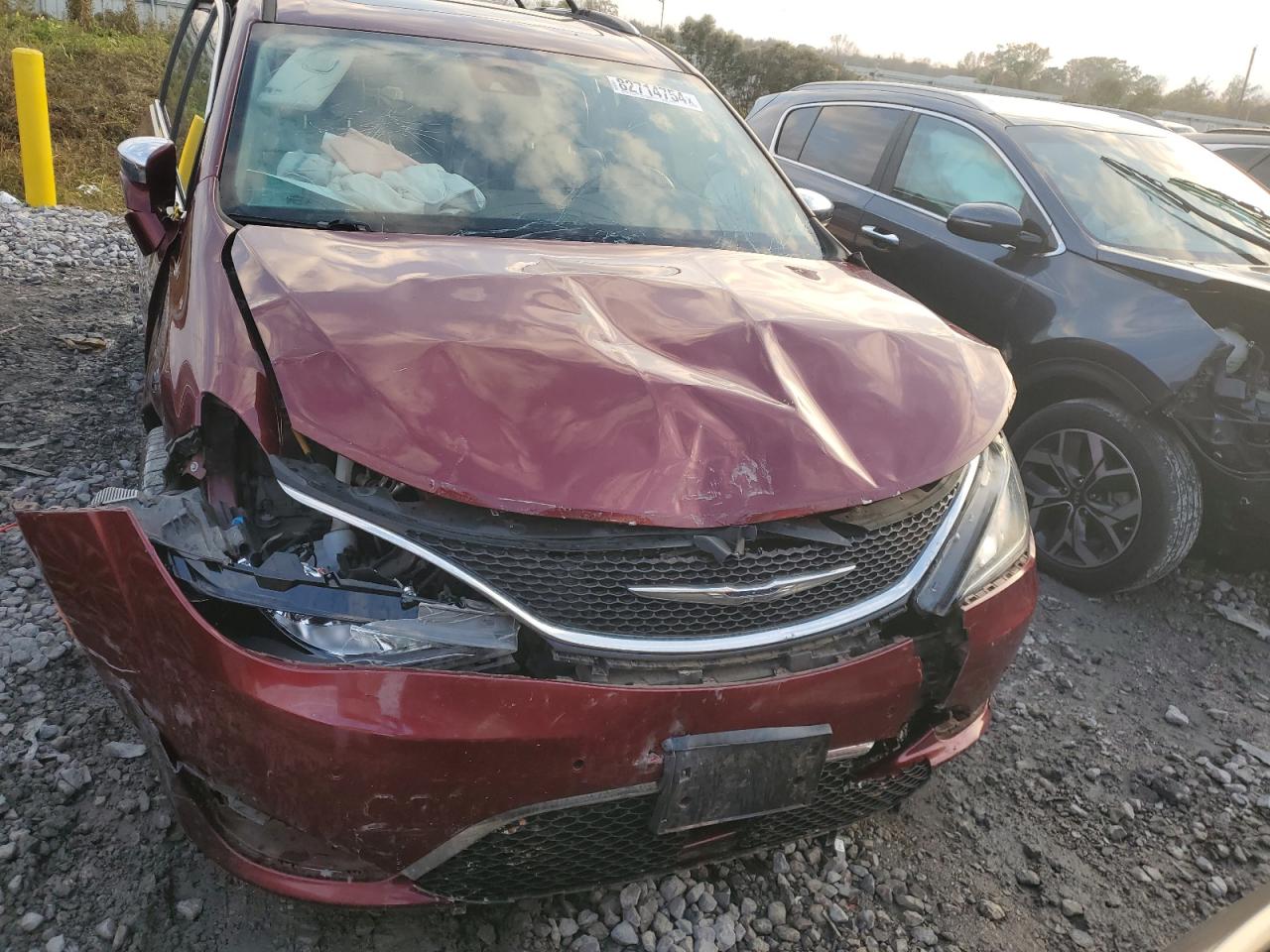2017 Chrysler Pacifica - Image 5