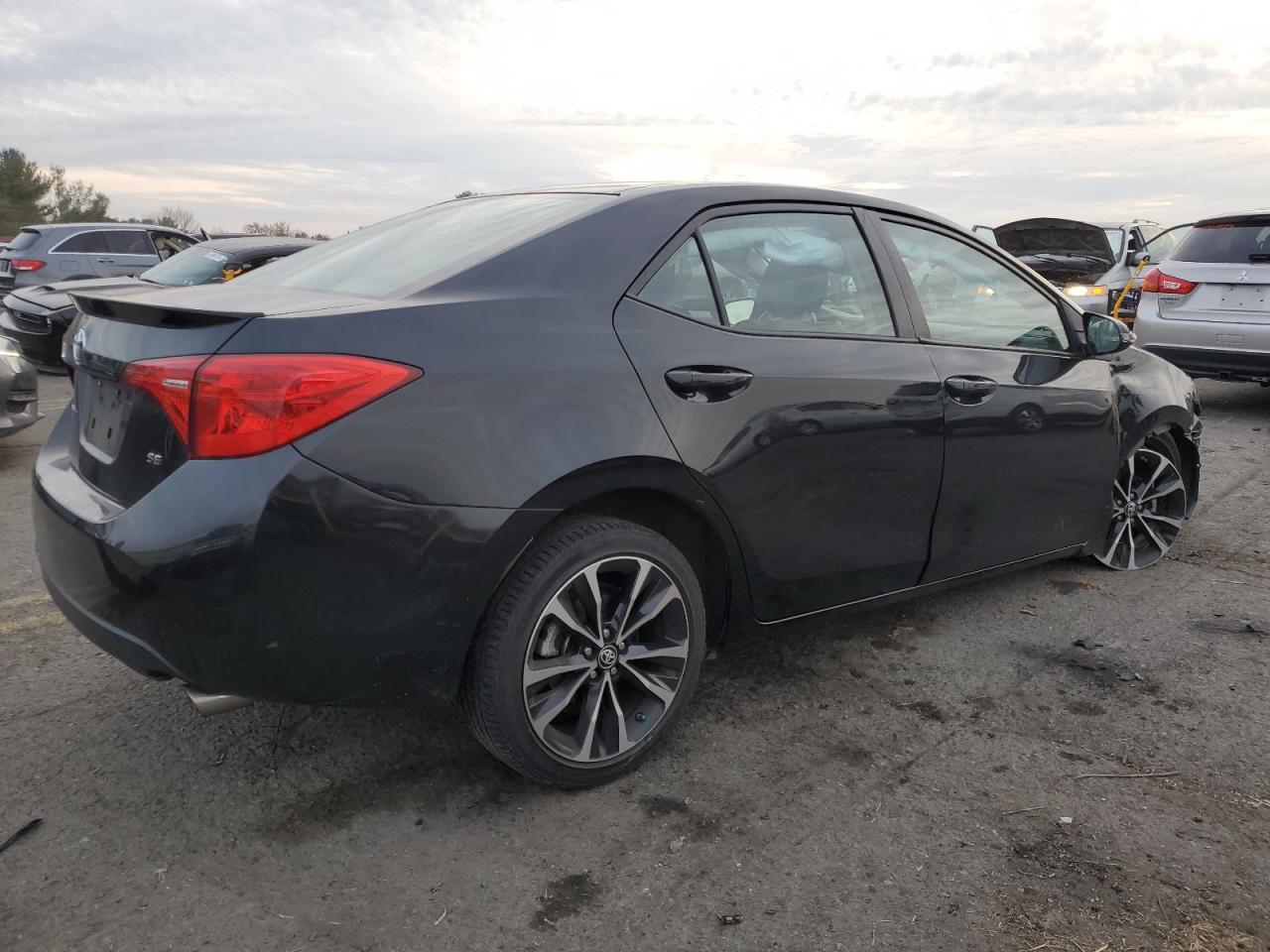 VIN 2T1BURHE4HC795900 2017 TOYOTA COROLLA no.3