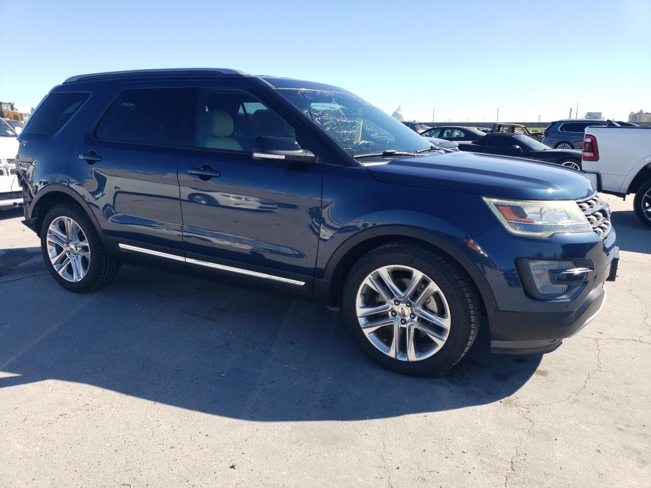 2016 Ford Explorer - Image 4