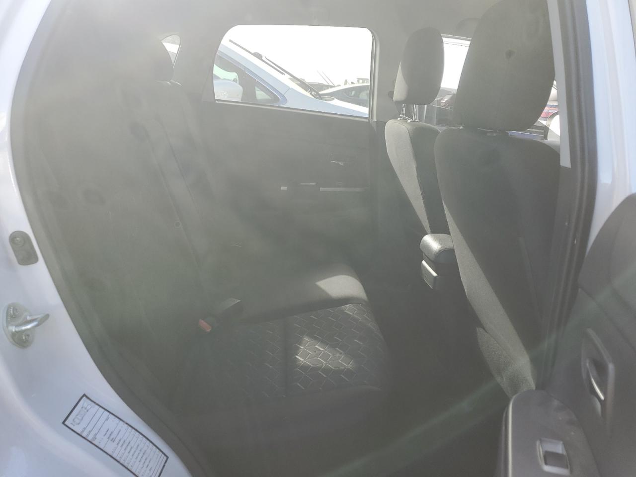 2021 Mitsubishi Outlander - Image 11
