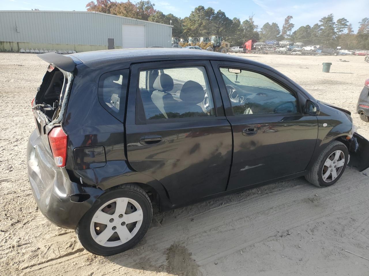 2006 Chevrolet Aveo - Image 3