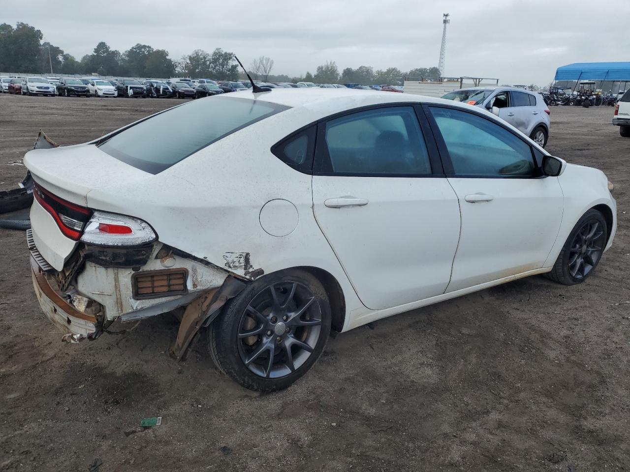 2016 Dodge Dart - Image 3
