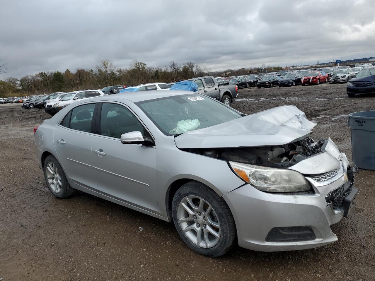 VIN 1G11C5SL3EF286259 2014 CHEVROLET MALIBU no.4