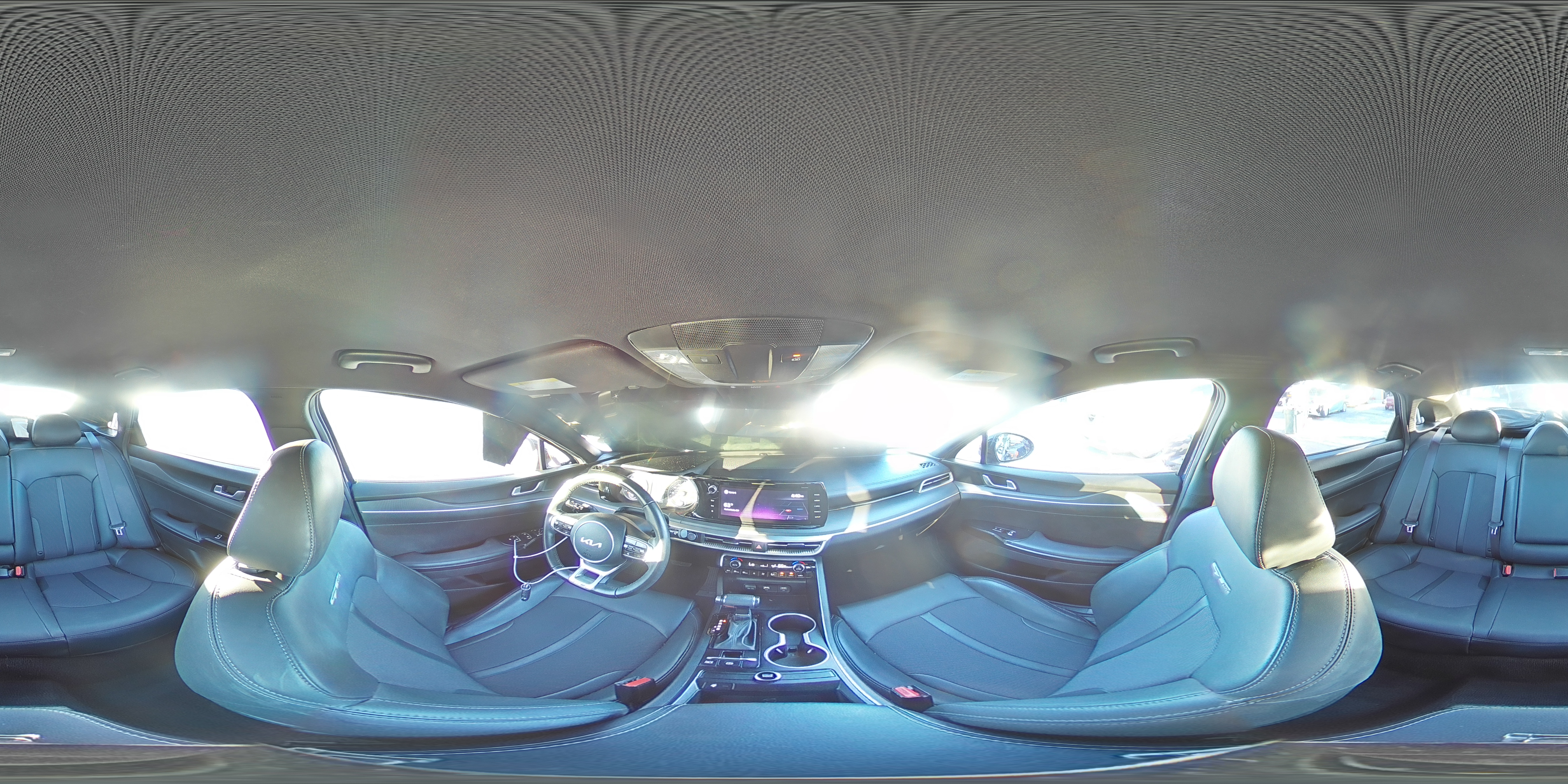 2022 Kia K5 - Image 14