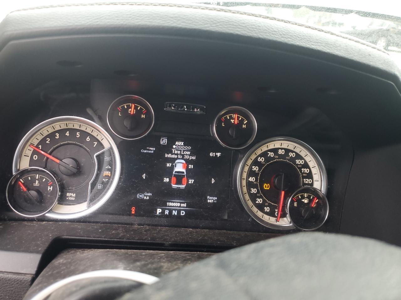 2014 RAM 1500 - Image 9