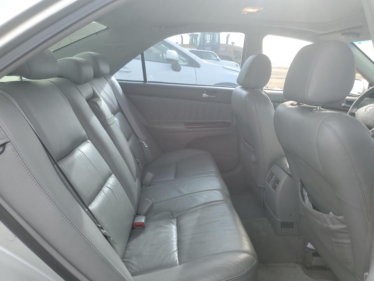 2005 Toyota Camry - Image 10