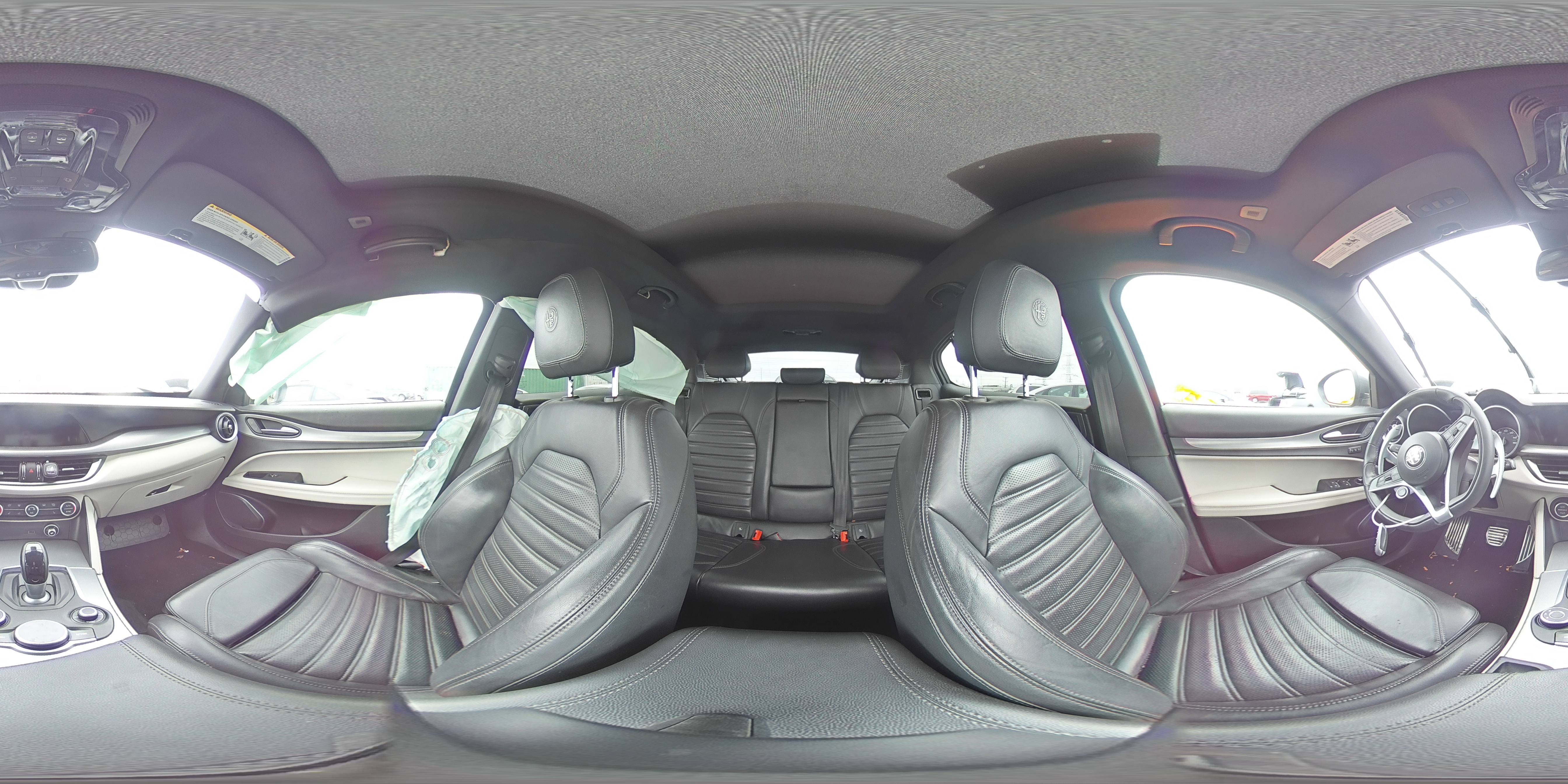 2019 Alfa Romeo Stelvio - Image 12