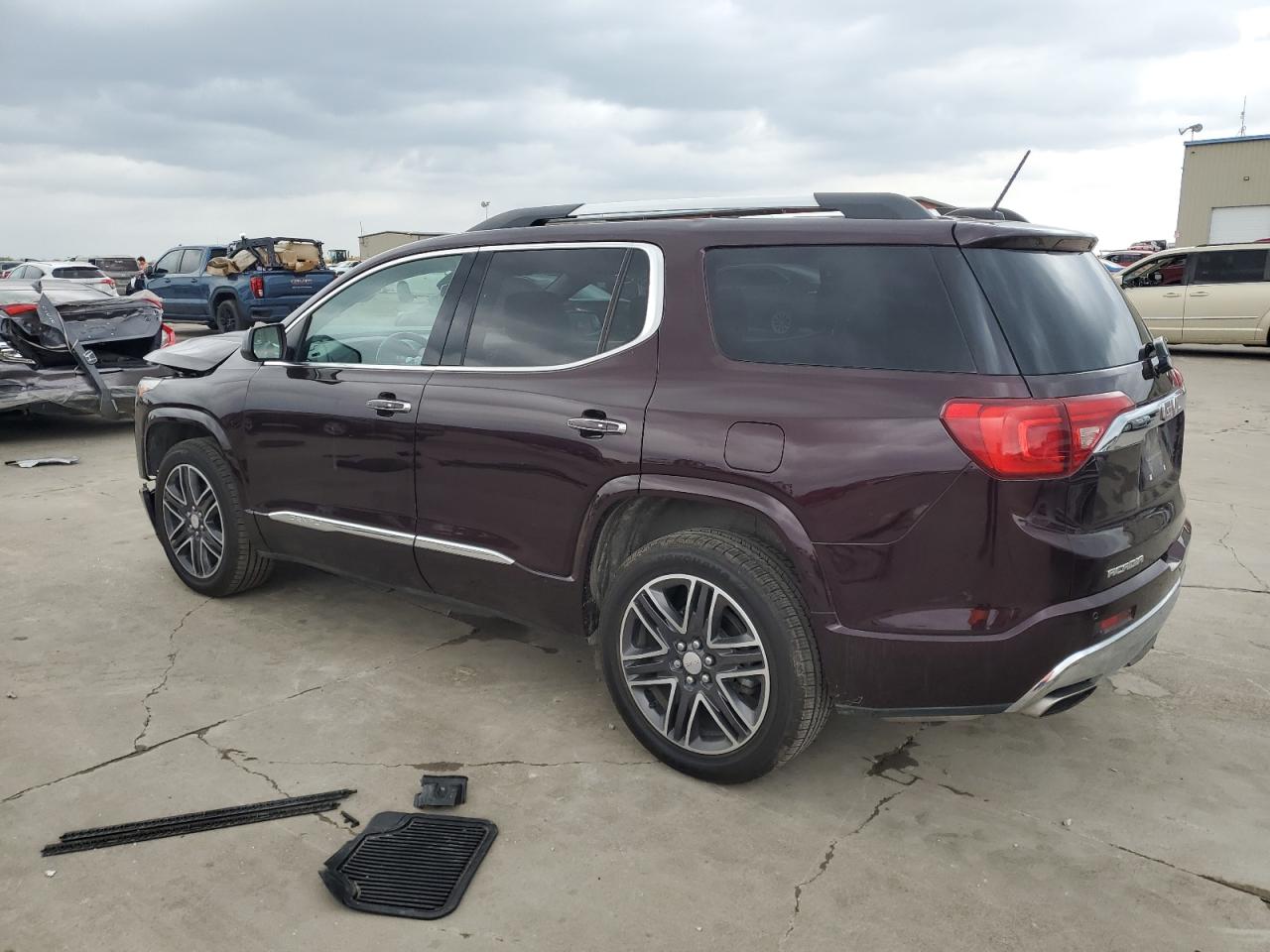 2017 GMC Acadia - Image 2