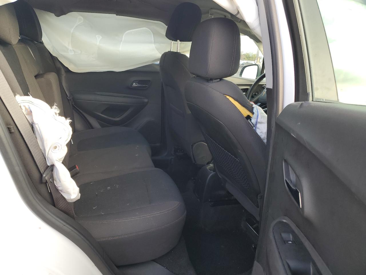 2018 Chevrolet Trax - Image 11
