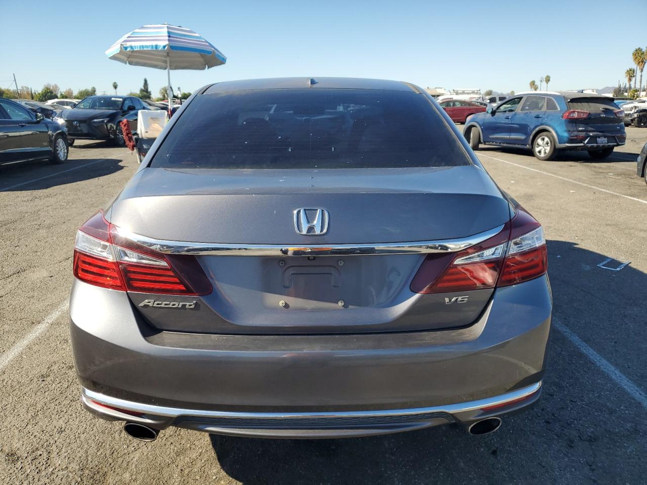 2017 Honda Accord Exl VIN: 1HGCR3F86HA033934 Lot: 81841904