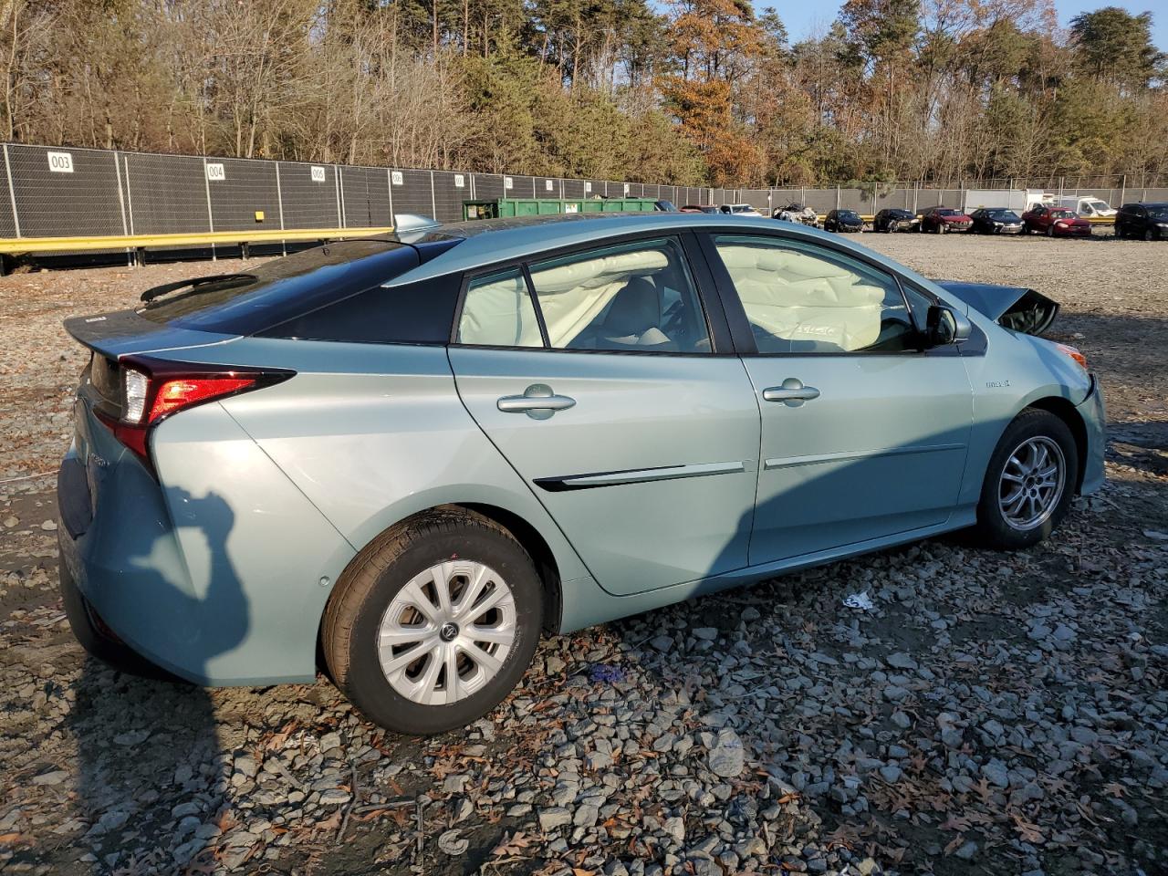 VIN JTDKARFU2K3090905 2019 TOYOTA PRIUS no.3