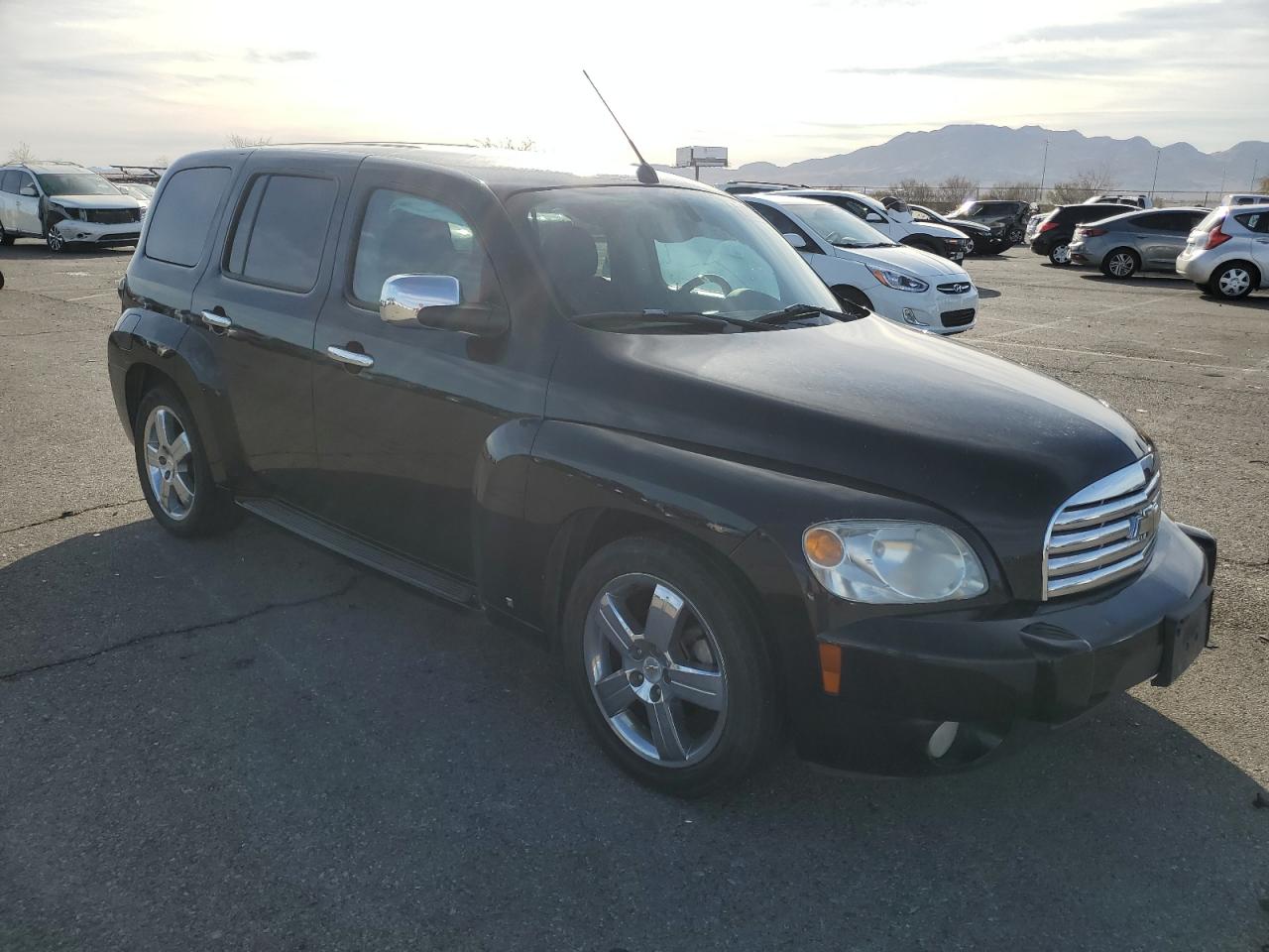 2009 Chevrolet HHR - Image 4