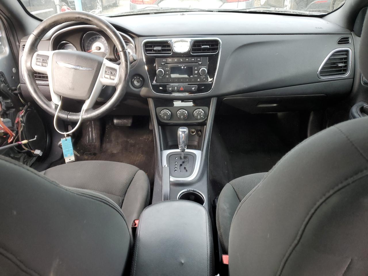 2011 Chrysler 200 - Image 8
