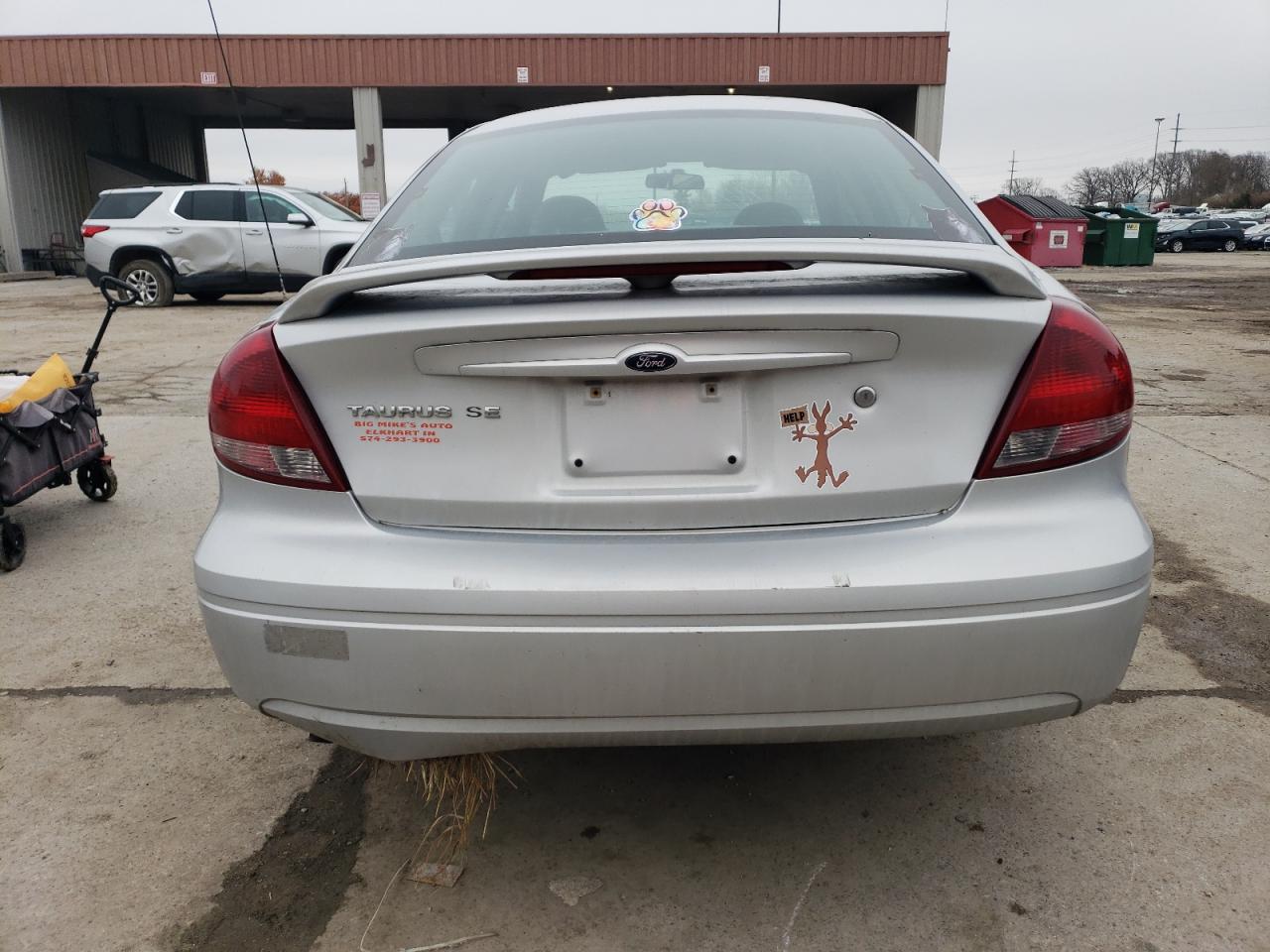 2005 Ford Taurus - Image 6