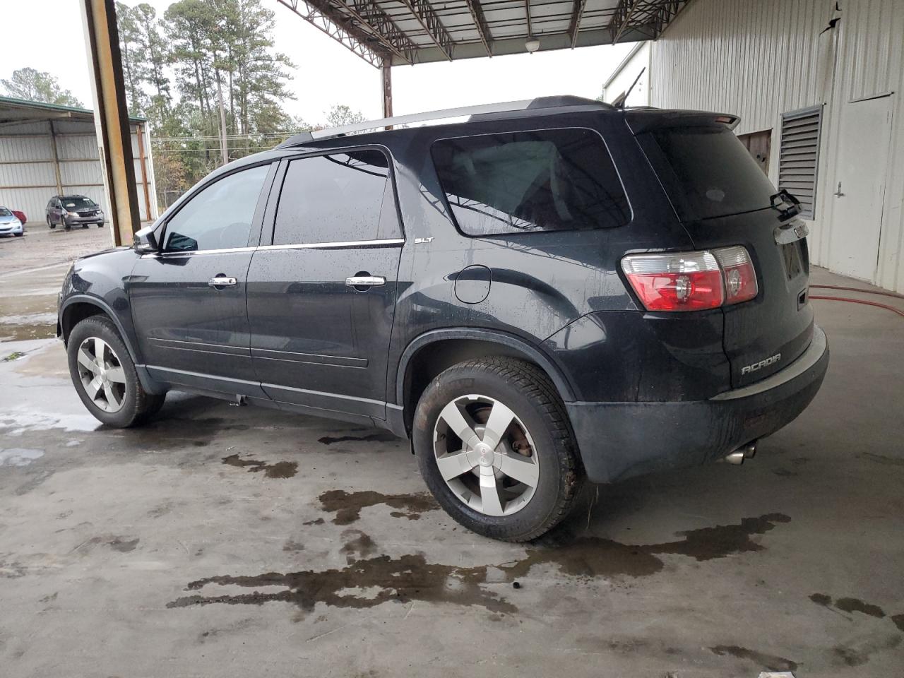 2011 GMC Acadia - Image 2