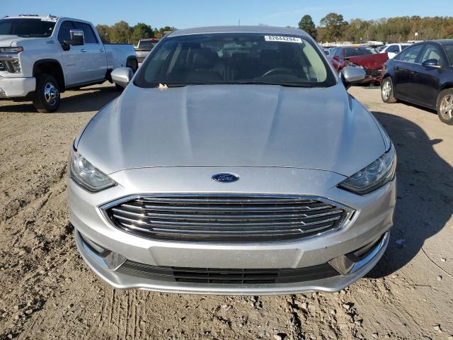  FORD FUSION 2018 Сріблястий