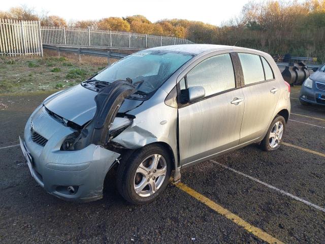 TOYOTA YARIS TR V 2010