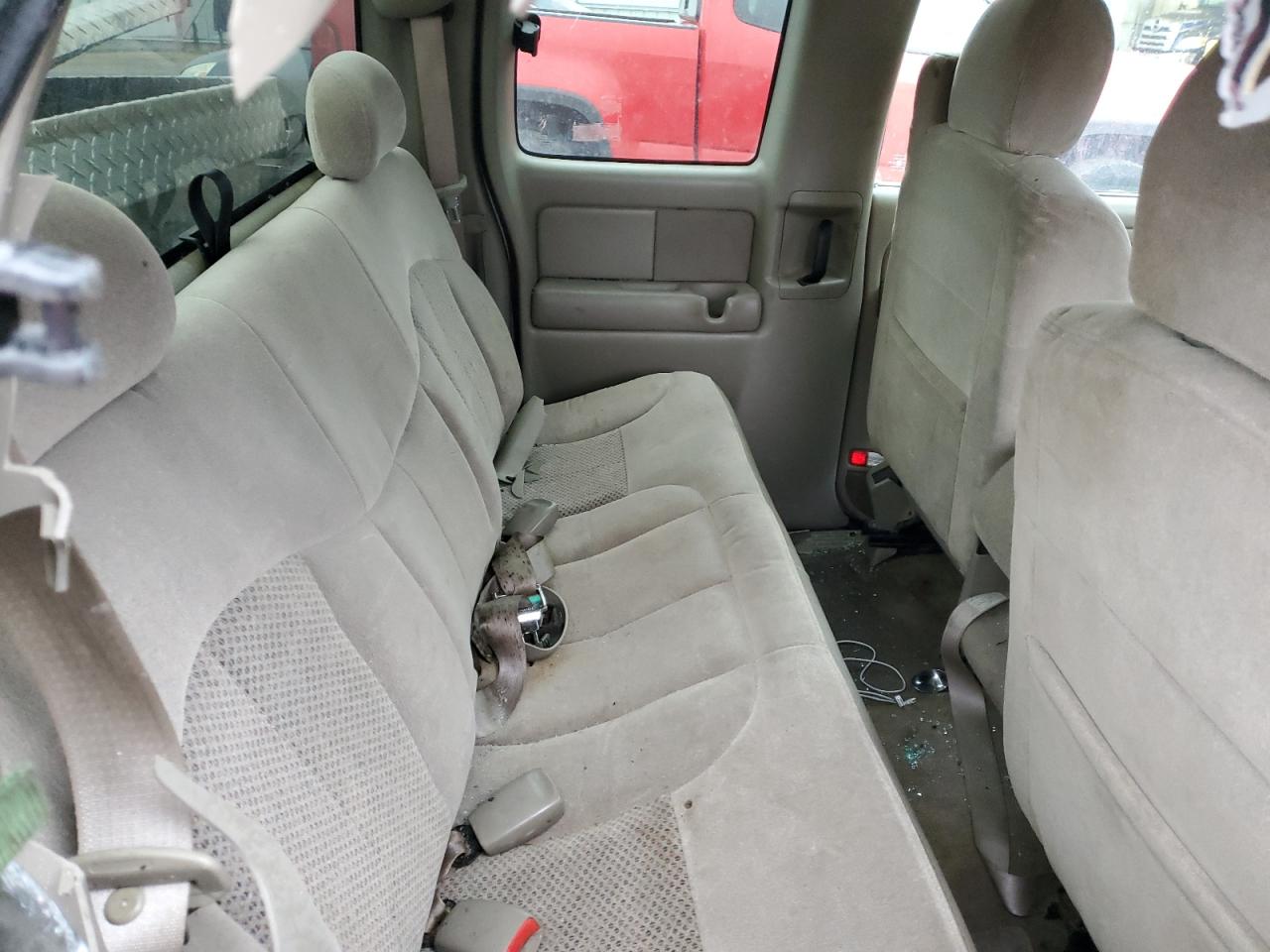 2001 Chevrolet Silverado - Image 11
