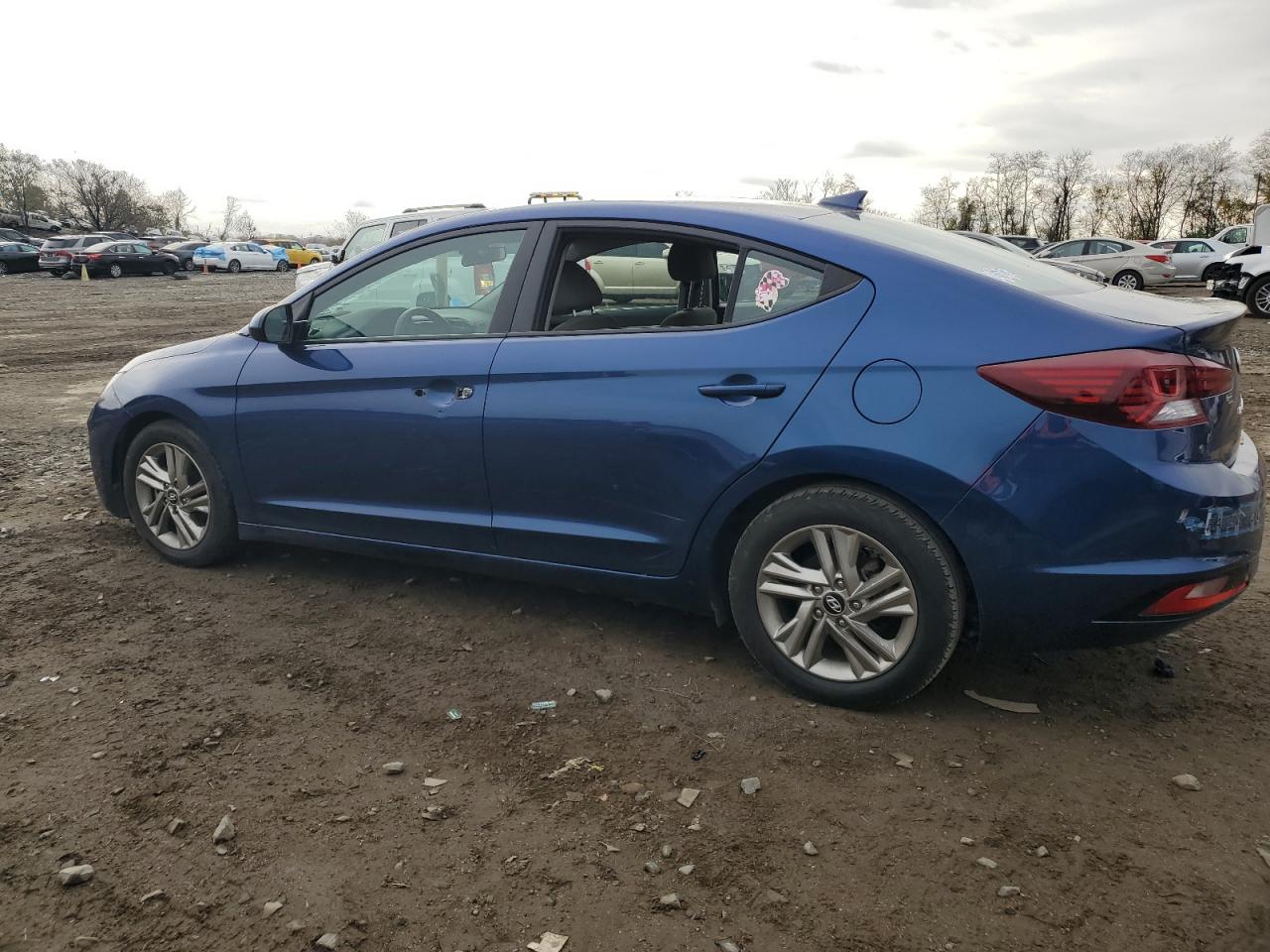 2019 Hyundai Elantra - Image 2