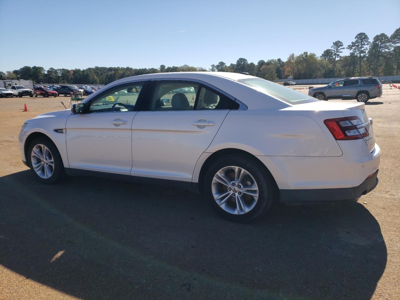 2013 Ford Taurus Sel VIN: 1FAHP2E84DG192809 Lot: 82157894