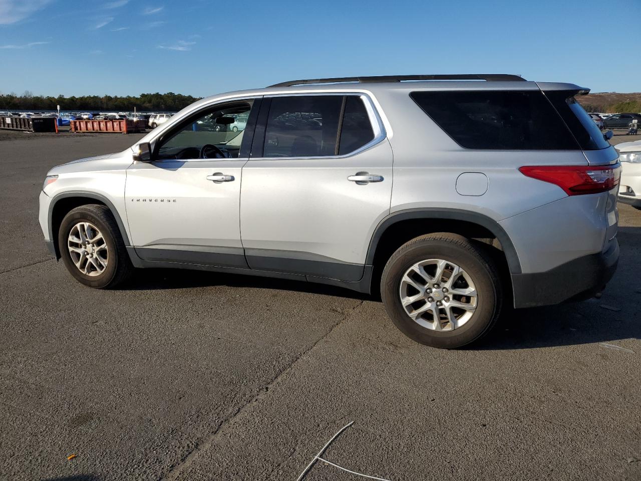 2019 Chevrolet Traverse - Image 2