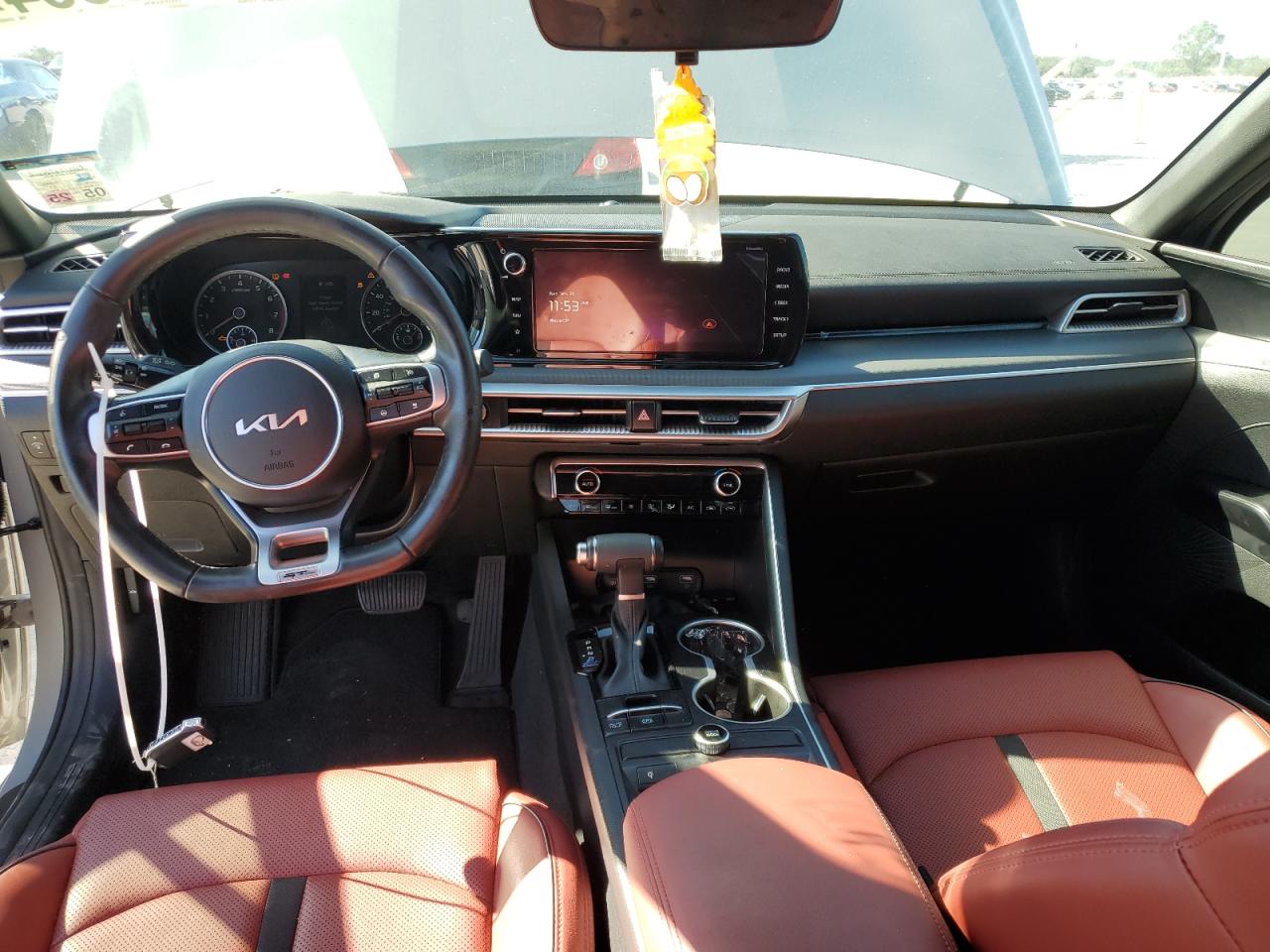 2023 Kia K5 - Image 8