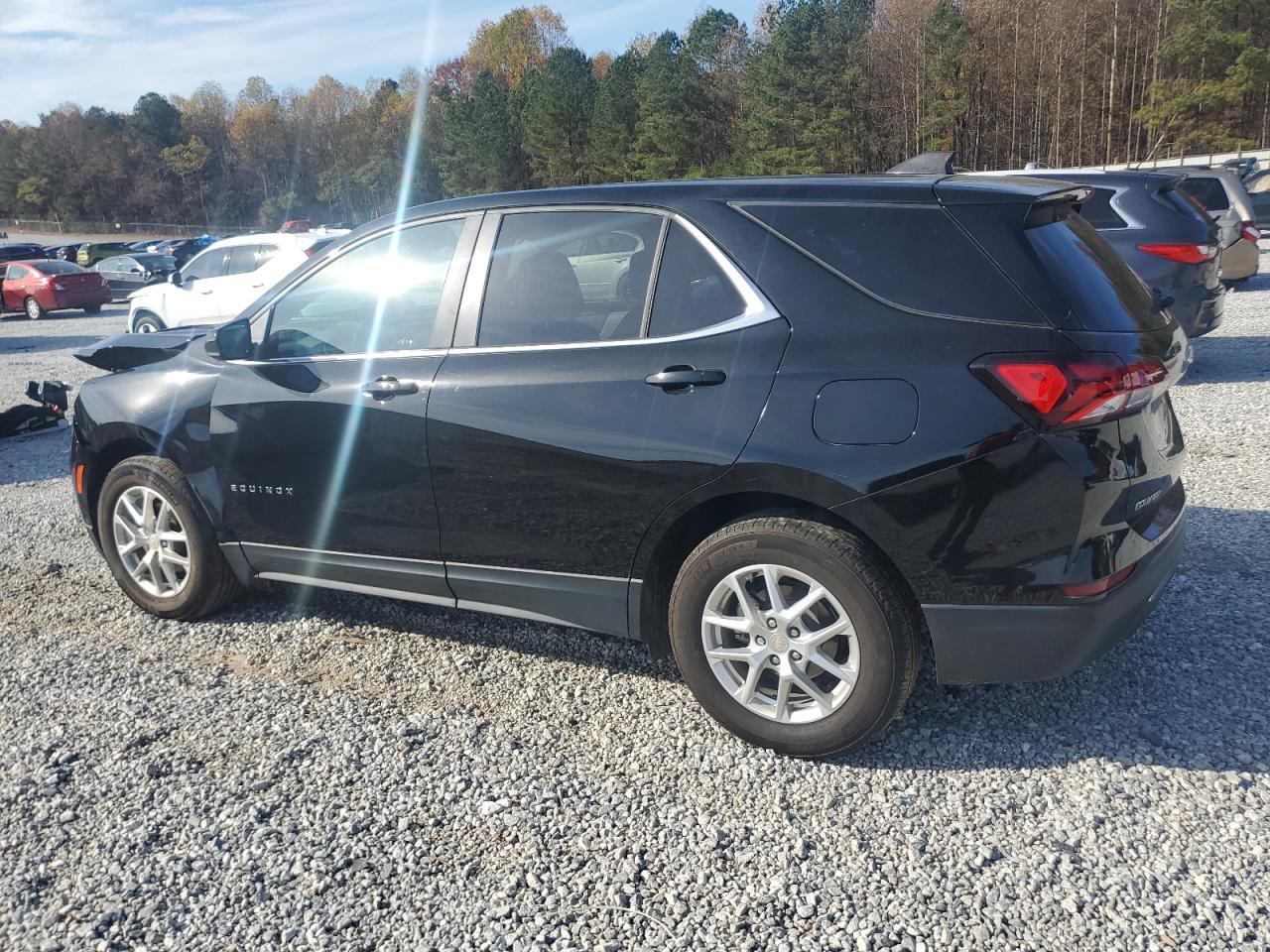 2022 Chevrolet Equinox - Image 2