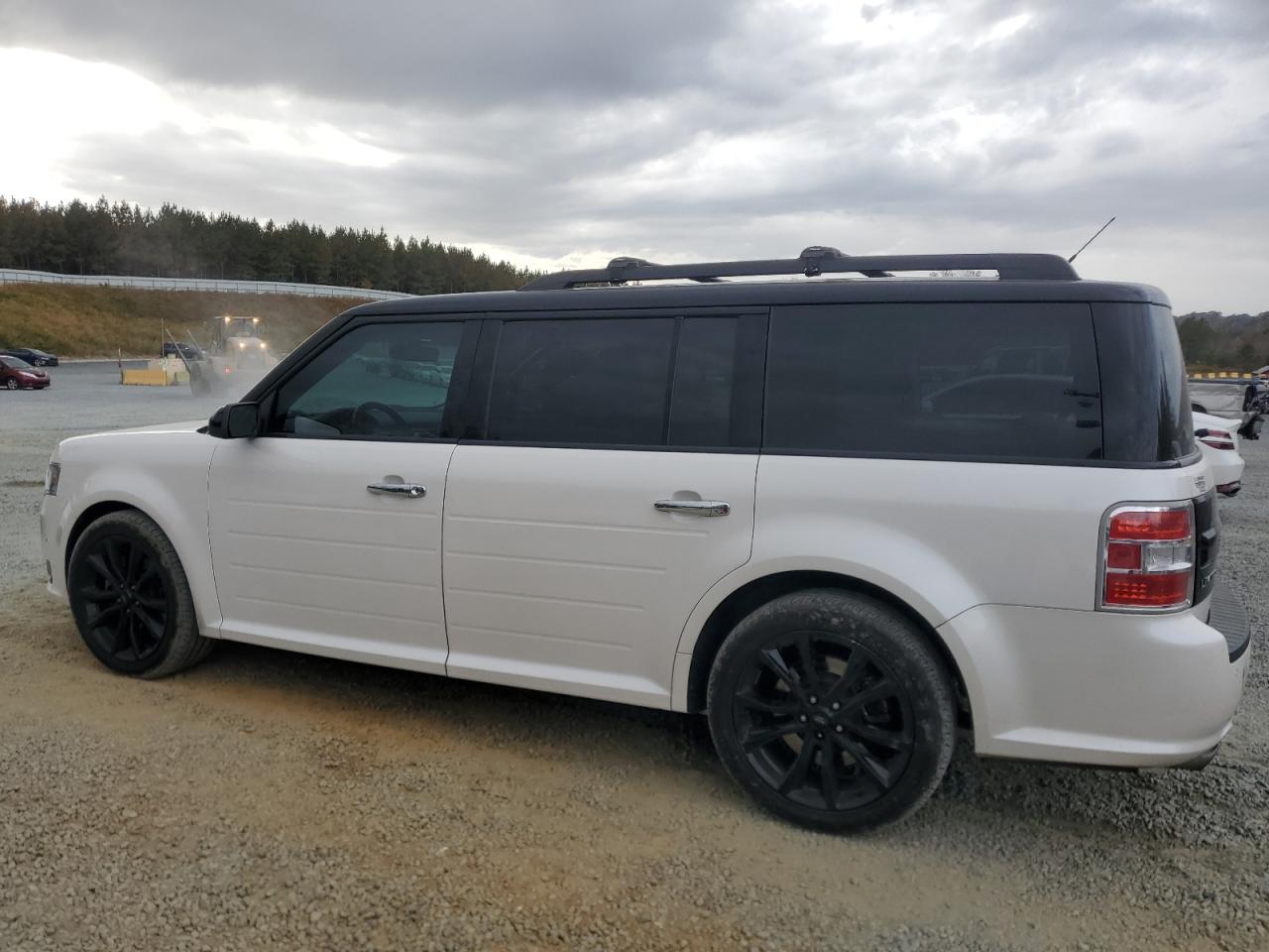 VIN 2FMHK6DT2GBA10442 2016 FORD FLEX no.2