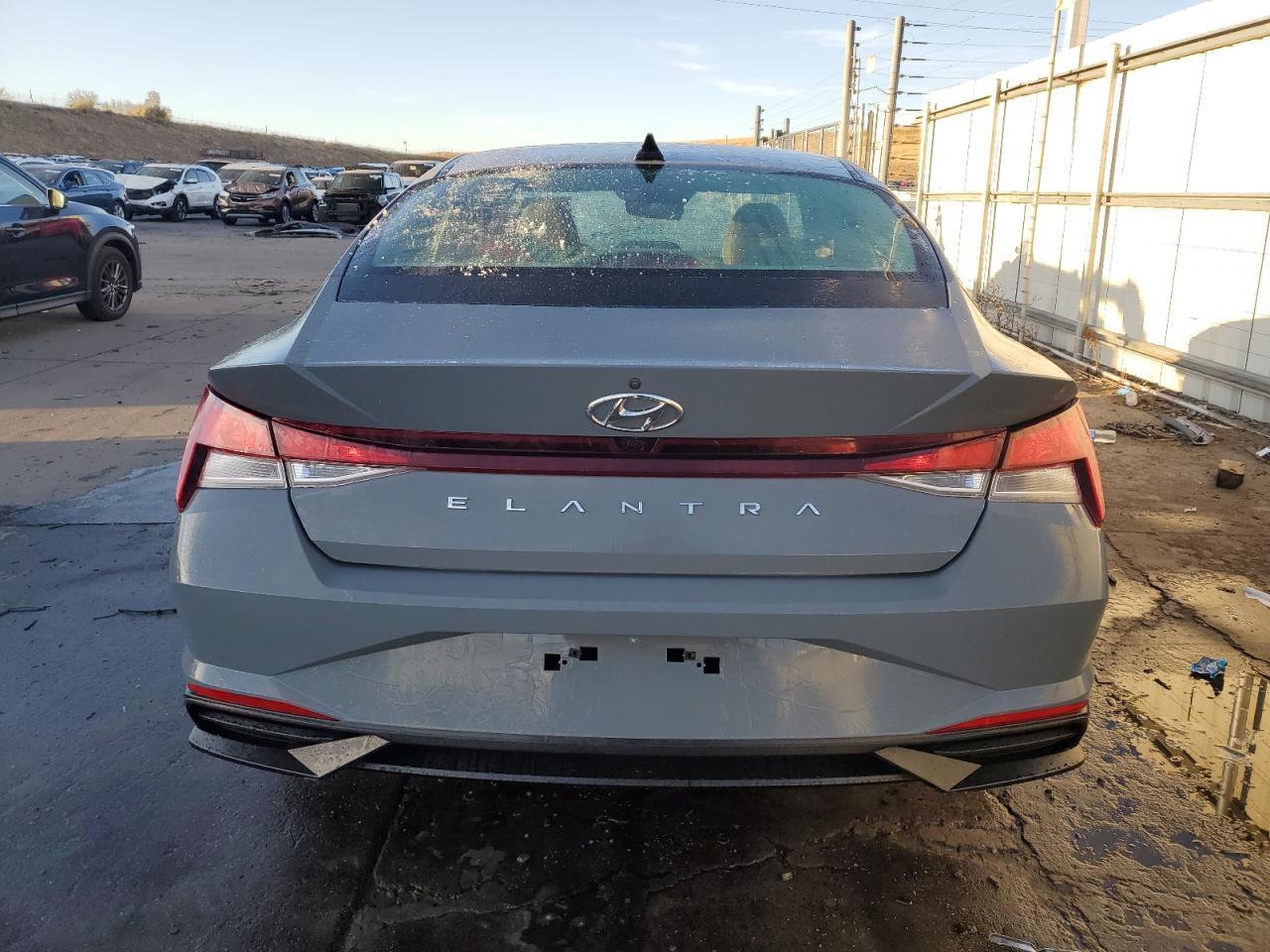 2021 Hyundai Elantra - Image 6